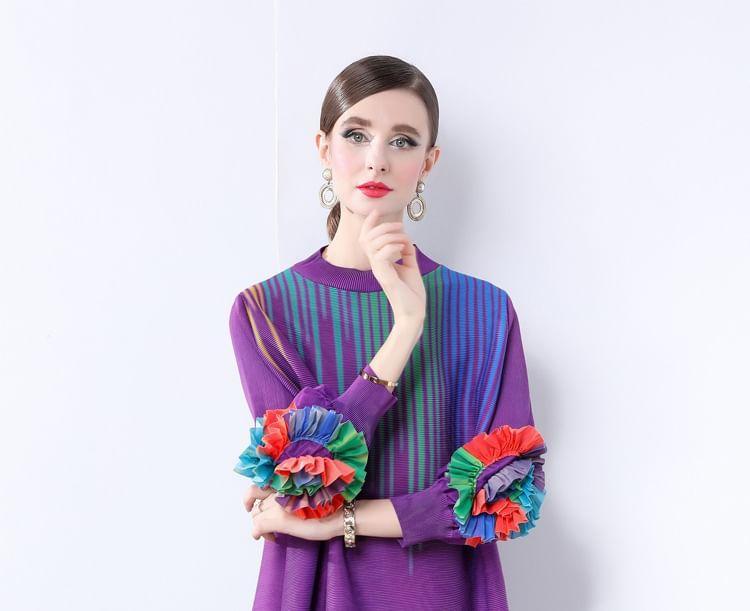 Long-Sleeve Round Neck Print Floral Accent Maxi Tunic Dress Product Image