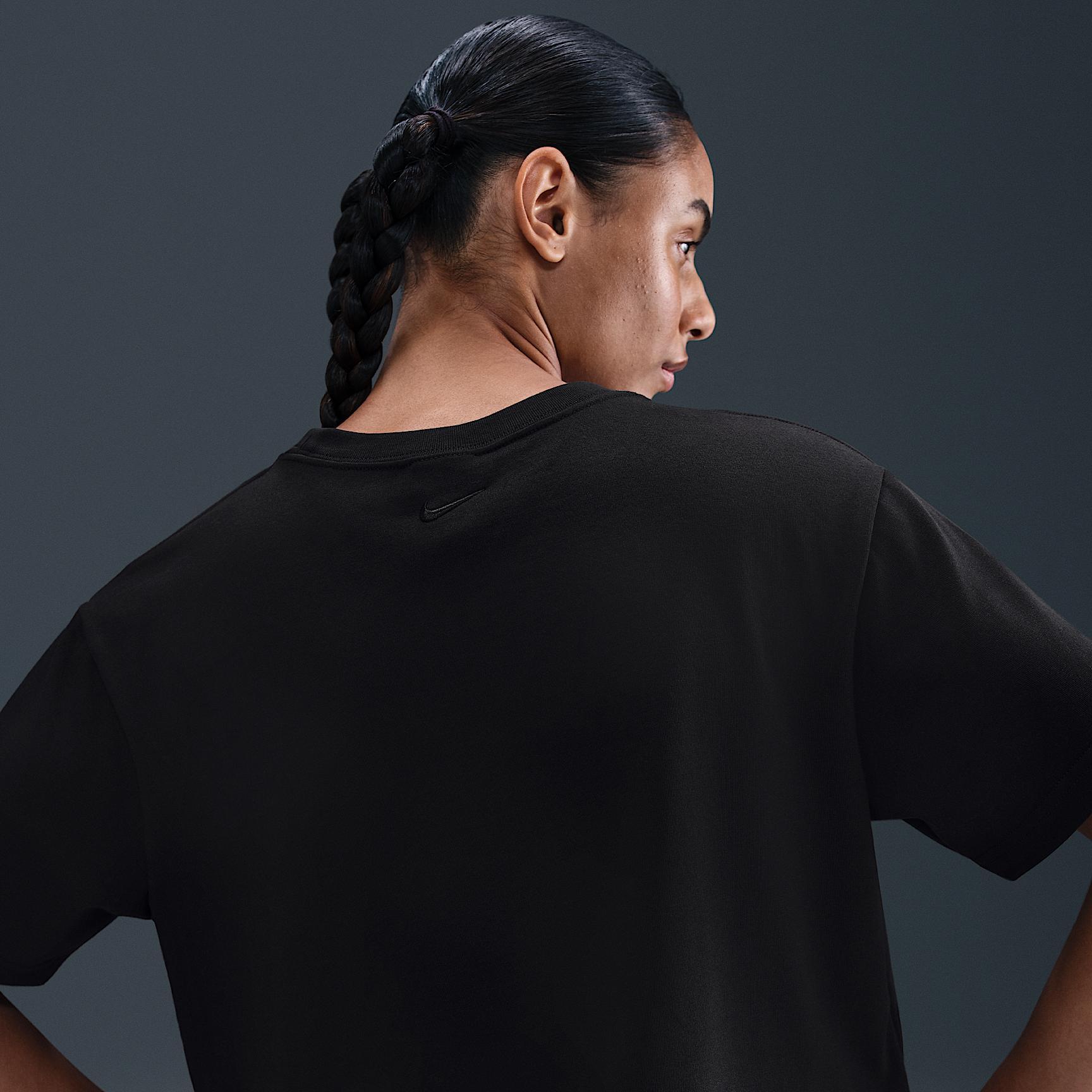 Kobe Women's Dri-FIT Cropped Basketball T-Shirt Product Image