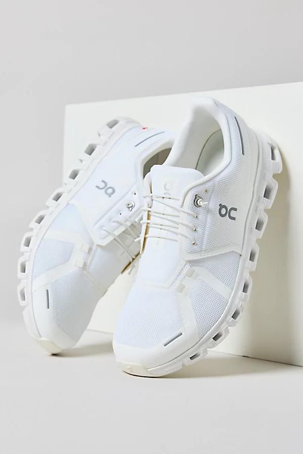 On Mens Cloud 6 Sneakers in White Product Image