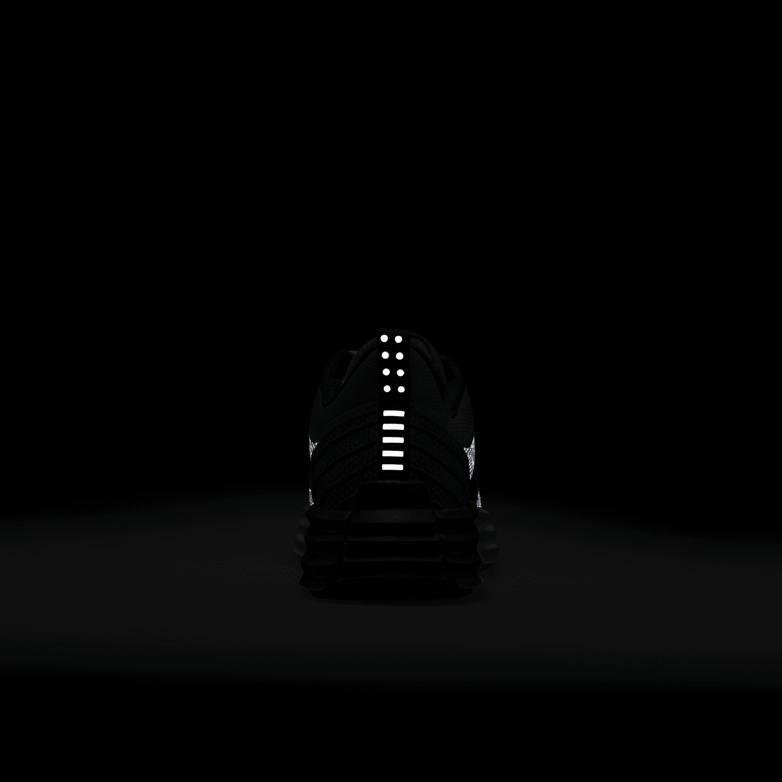 Nike Men's Lunar Roam SE Shoes Product Image