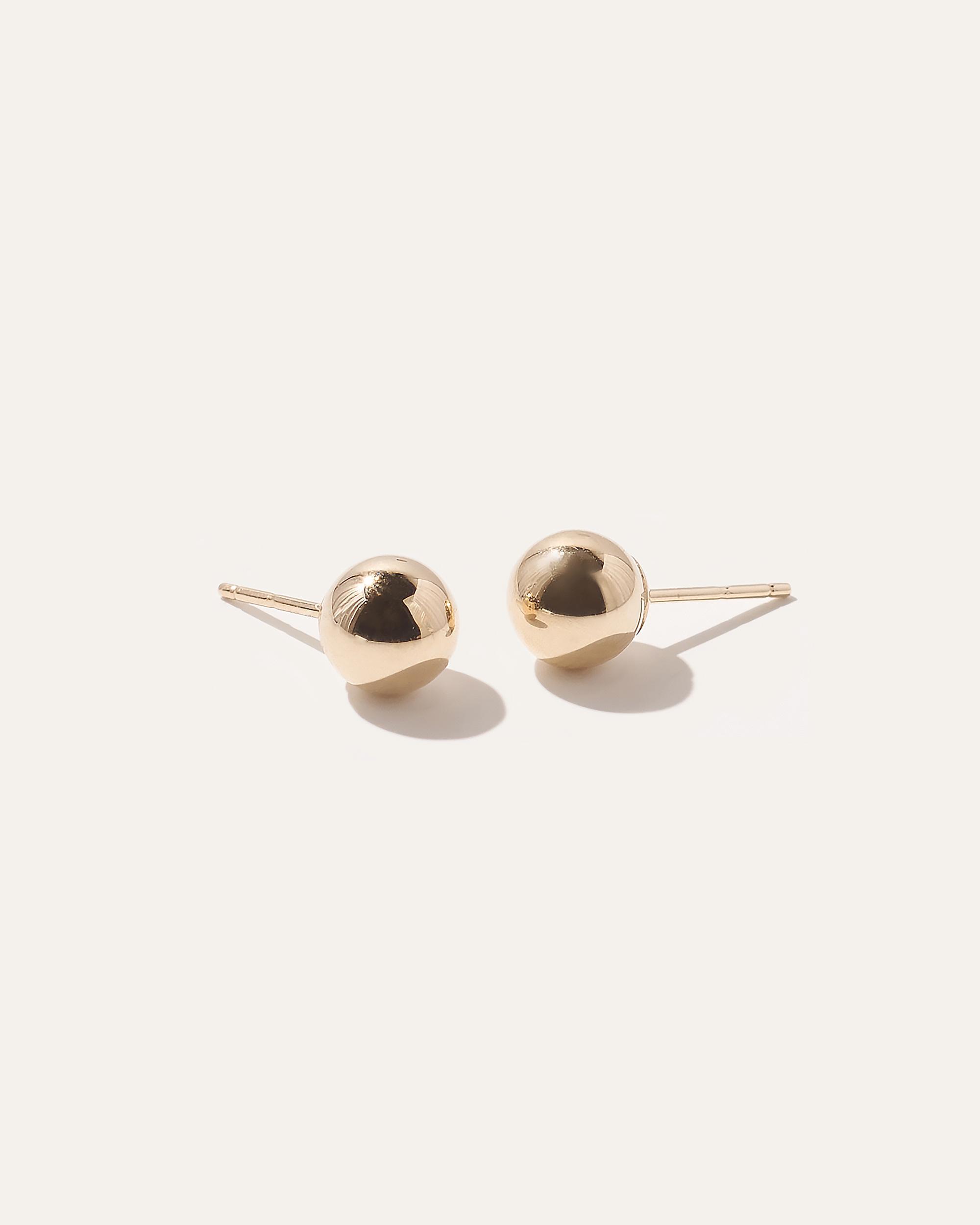 Quince | Women's 14K Gold Freshwater Cultured Pearl Studs Product Image