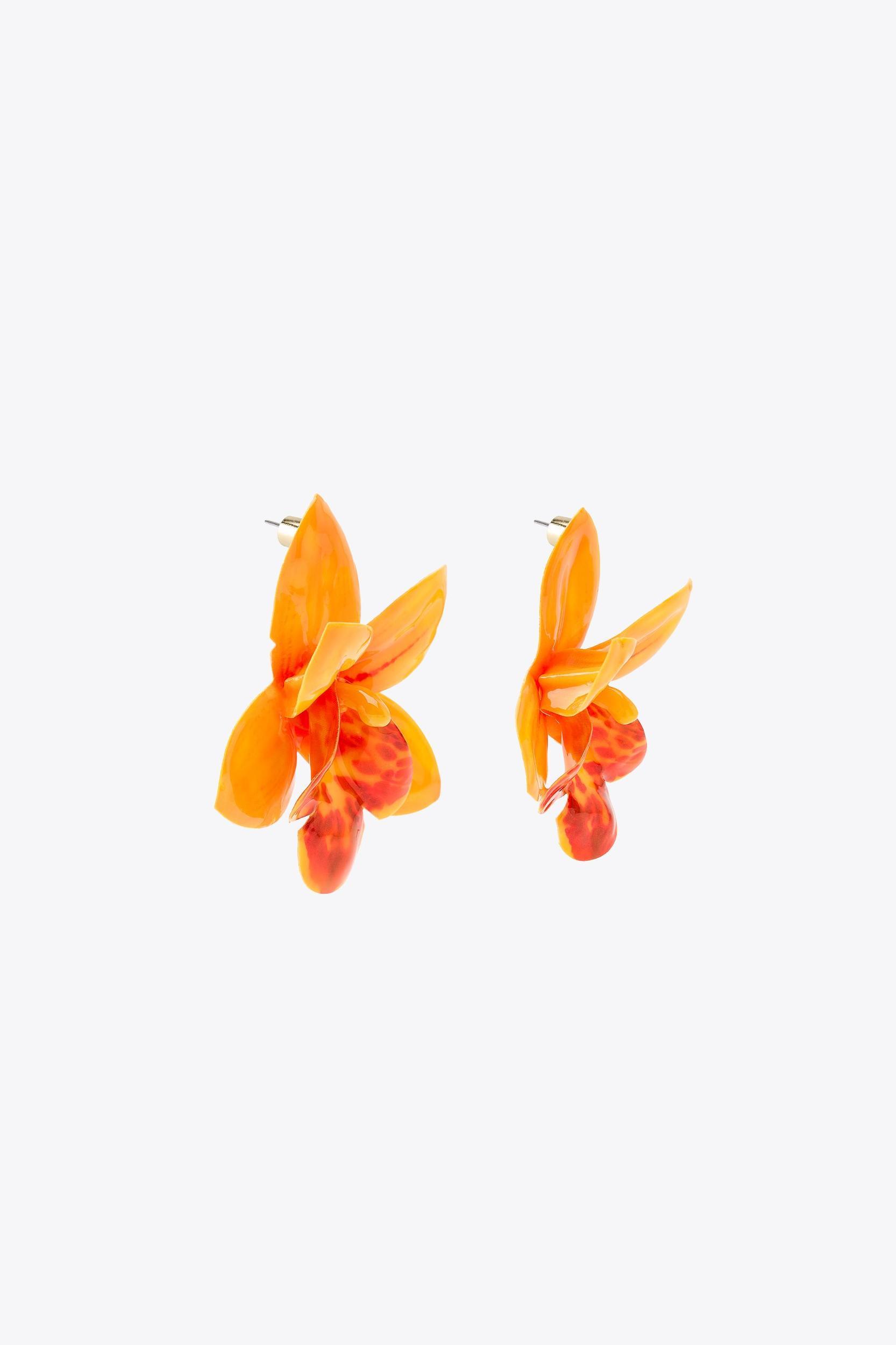 RESIN FLOWER EARRINGS Product Image