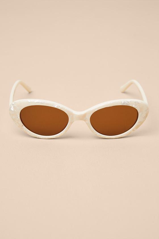 Eilian Ivory Opalescent Oval Sunglasses Product Image