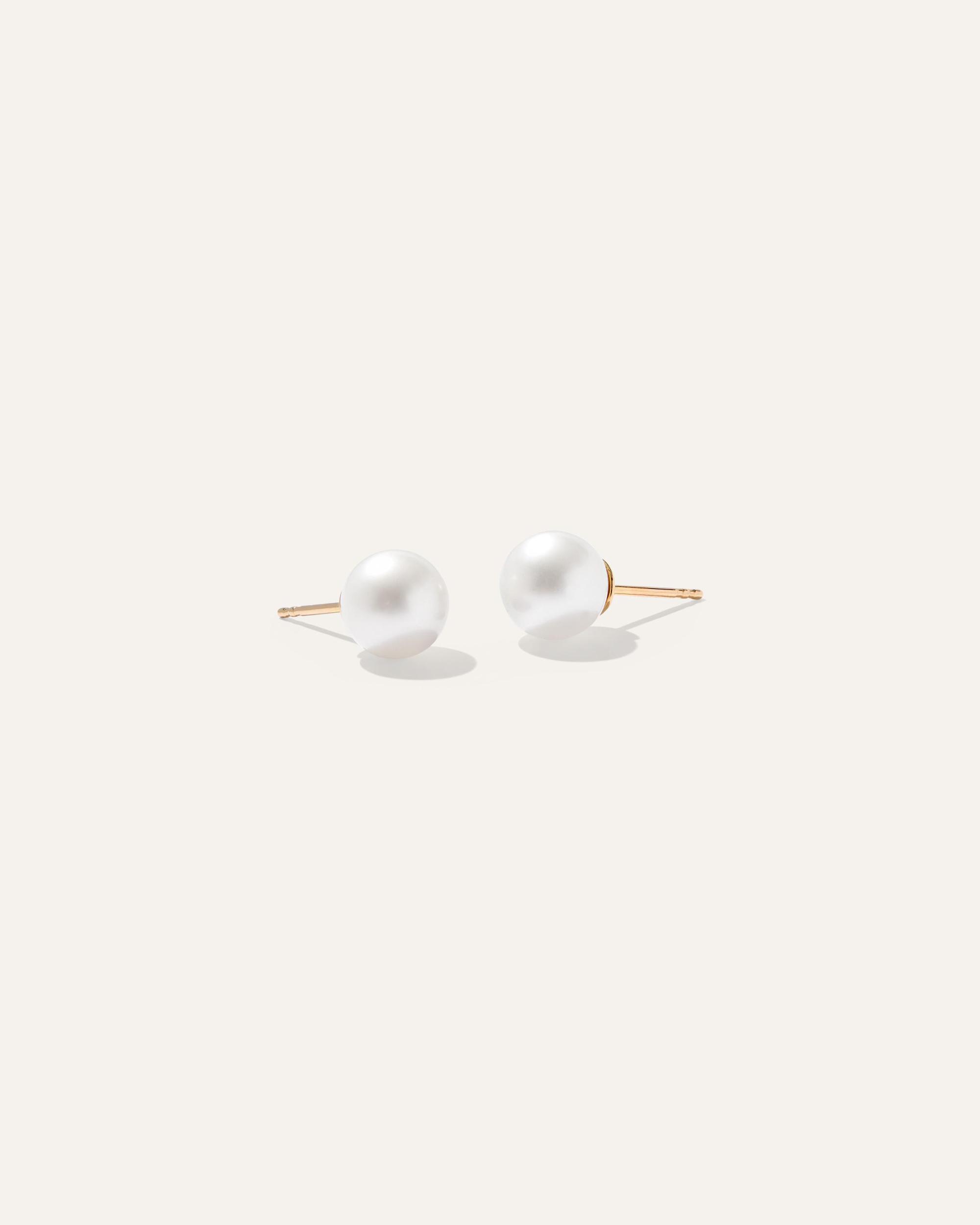 14K Gold Freshwater Cultured Pearl Studs Product Image
