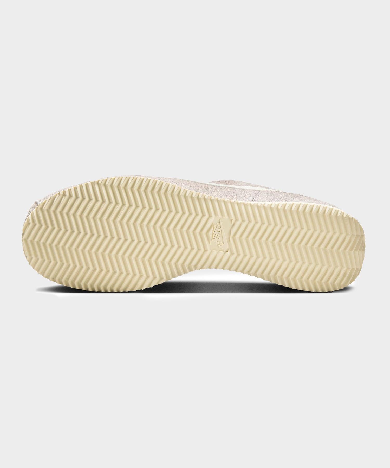 Nike Cortez SE Sneaker Product Image