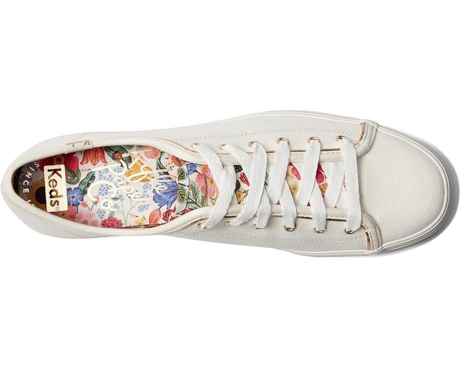 Triple Kick Canvas Product Image