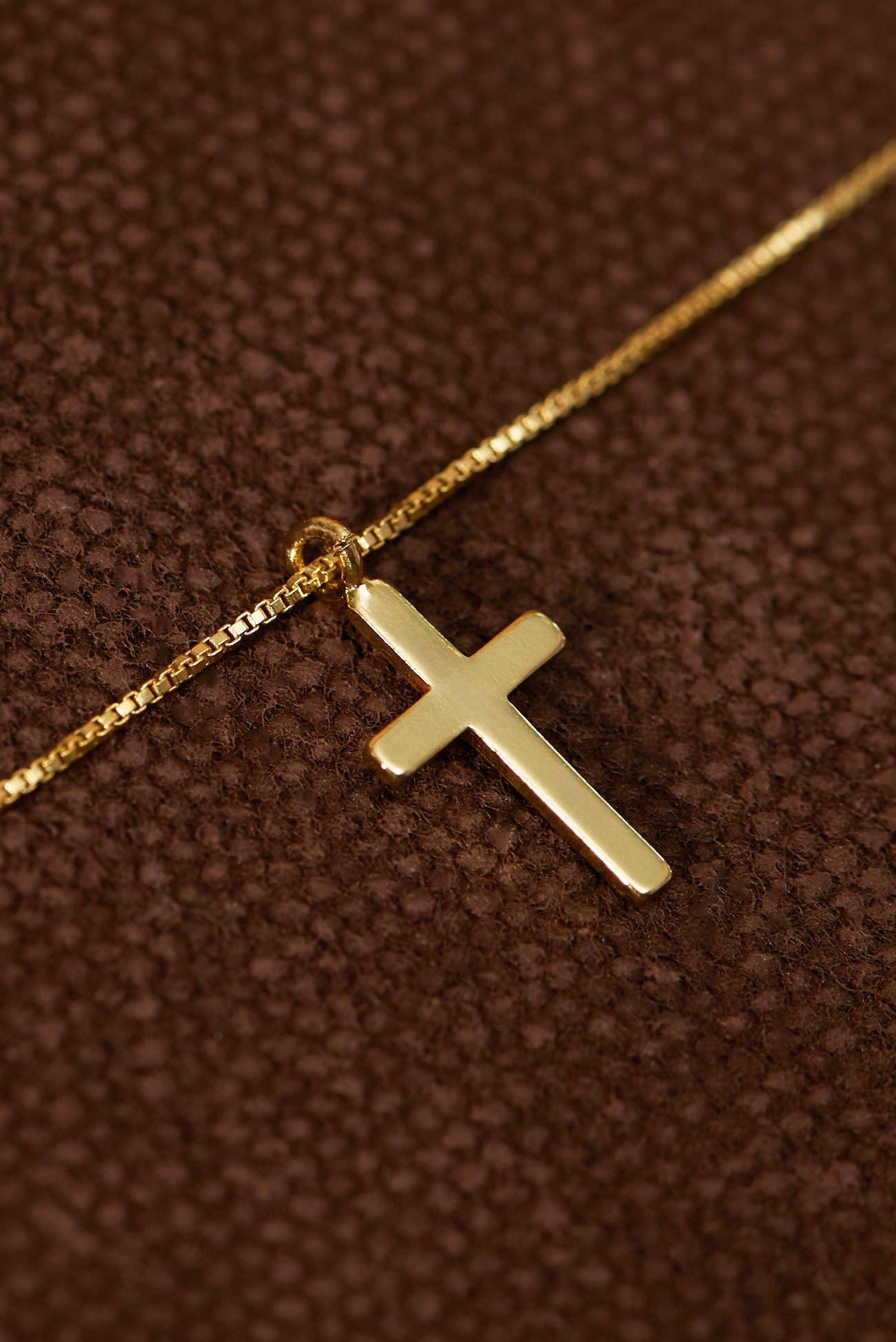 18k Gold Faithful Cross Charm Necklace Product Image
