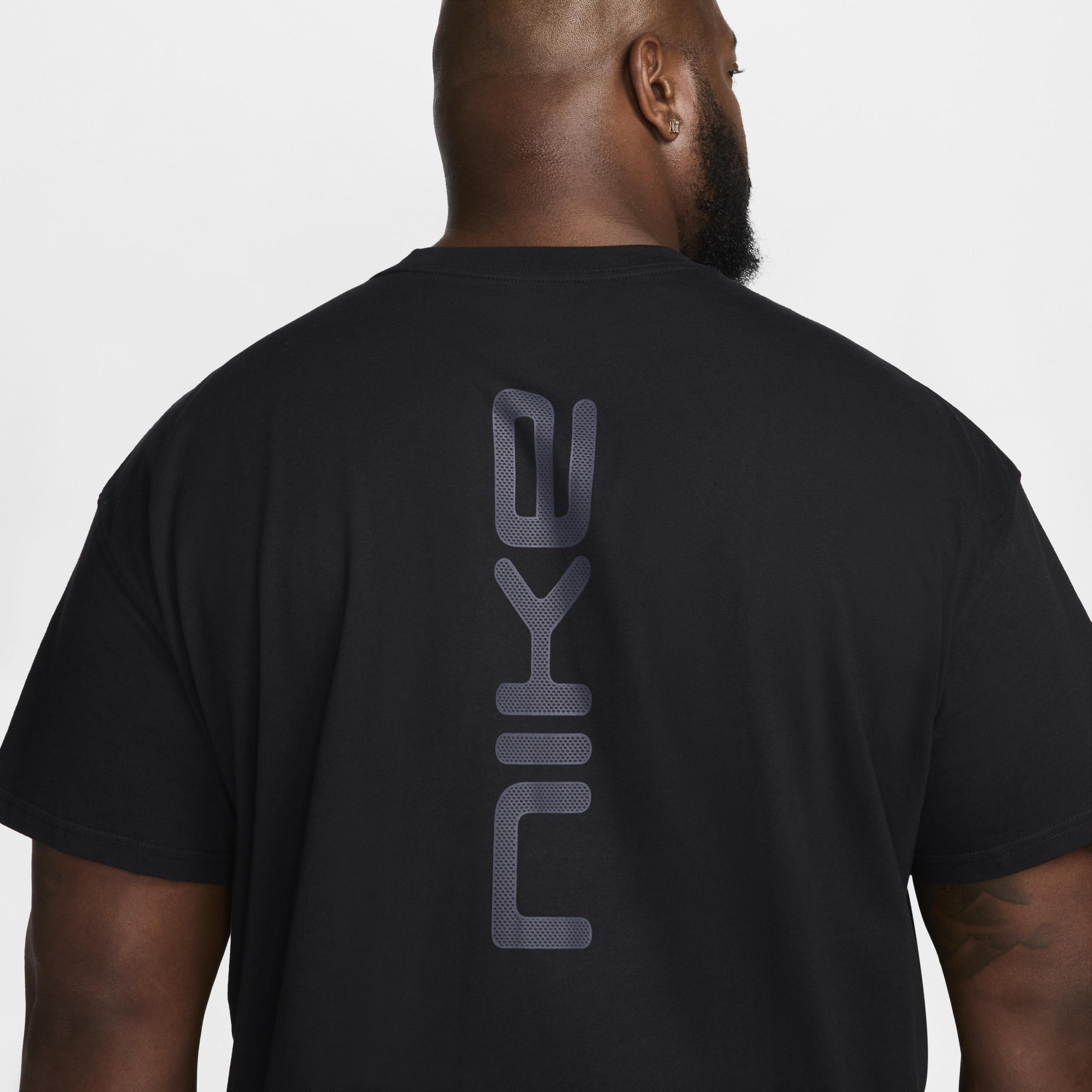 Nike Sportswear Men's Max90 T-Shirt Product Image