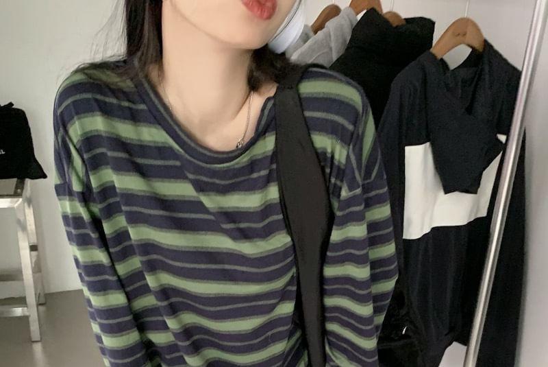Long-Sleeve Crewneck Striped Tee Product Image