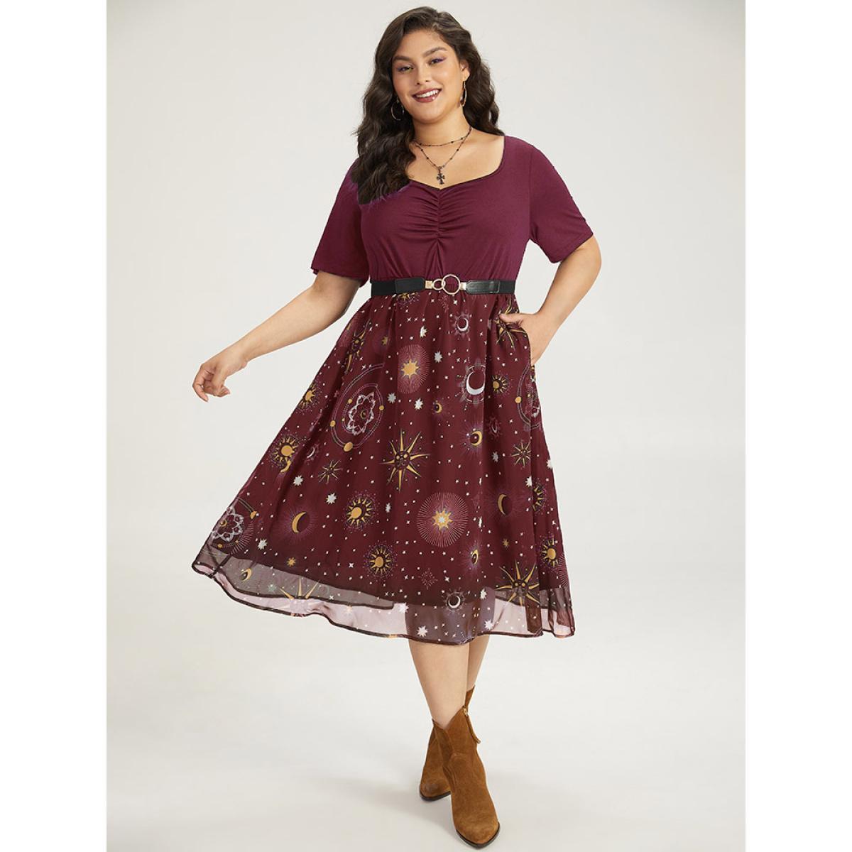 Plus Size Halloween Moon & Star Print Ruched Patchwork Dress DarkGreen Women Elegant Gathered Square Neck Short sleeve Curvy Midi Dress BloomChic 28/5X Product Image