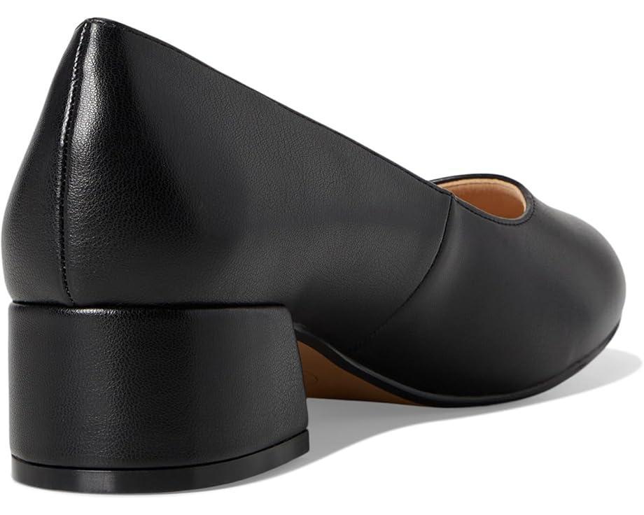 Carrie Flat Product Image
