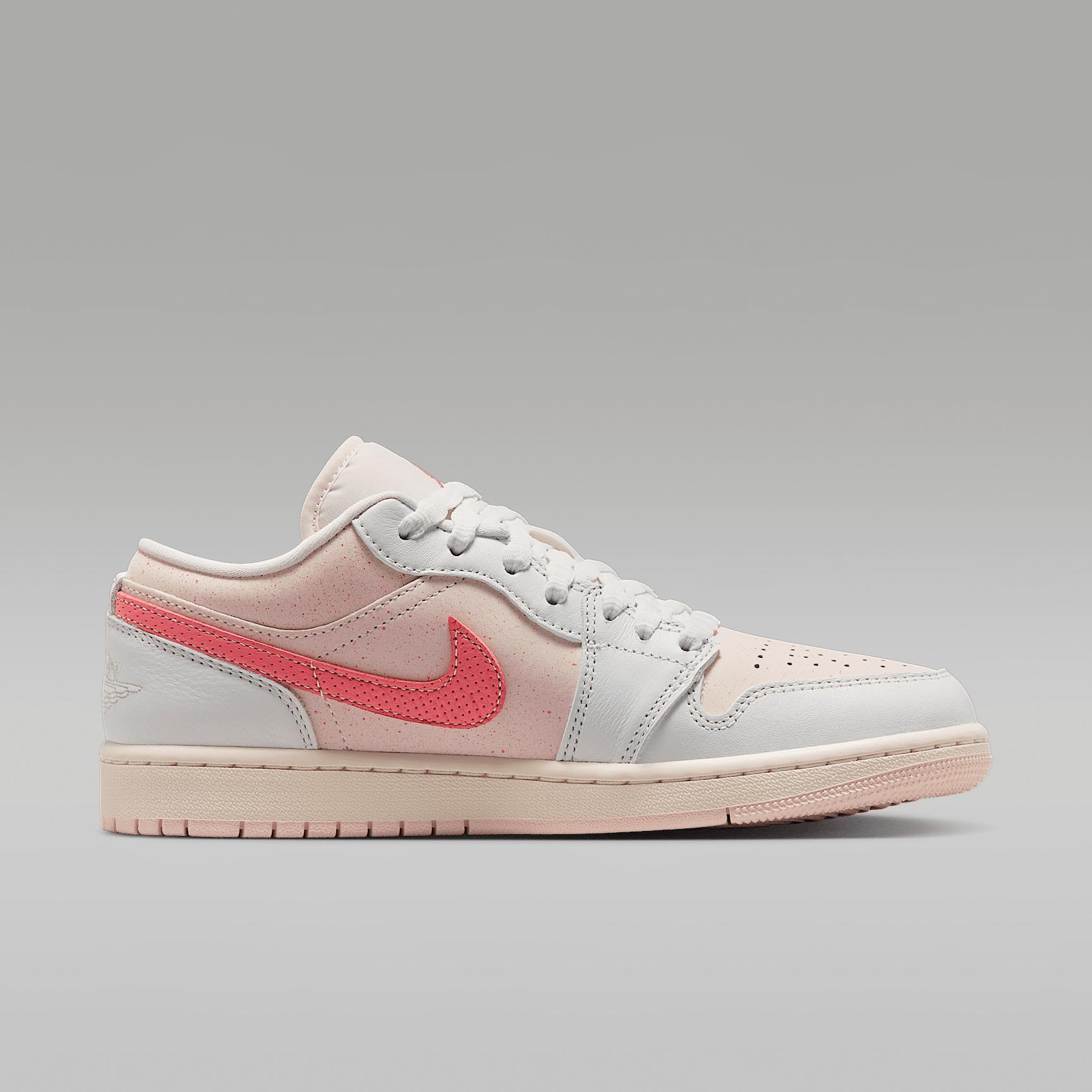 Air Jordan 1 Low SE Women's Shoes Product Image