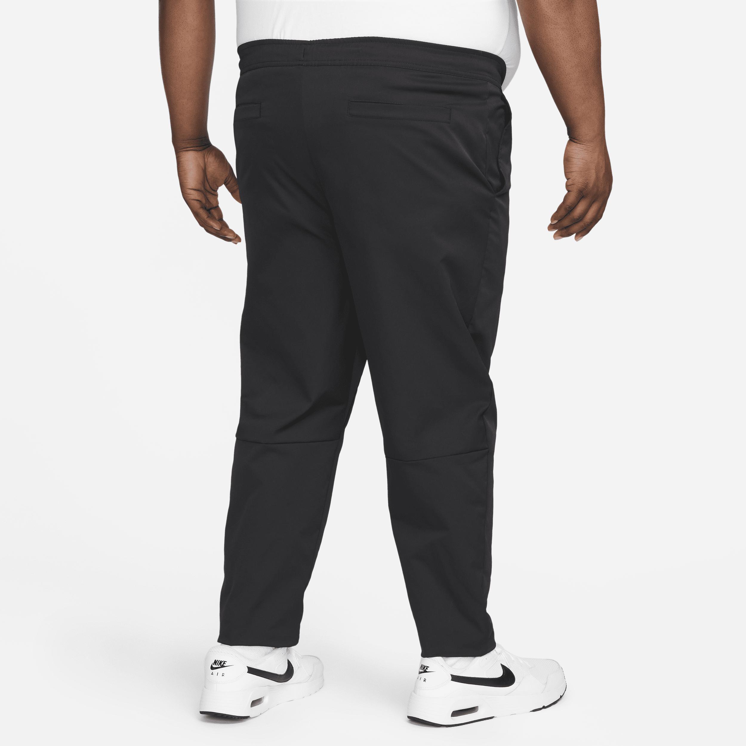 Nike Club Men's Woven Tapered Leg Pants Product Image