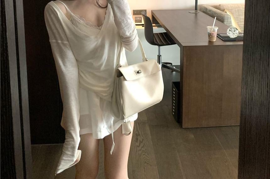 Long-Sleeve V-Neck Plain Tee / Lace Trim Cami Top Product Image