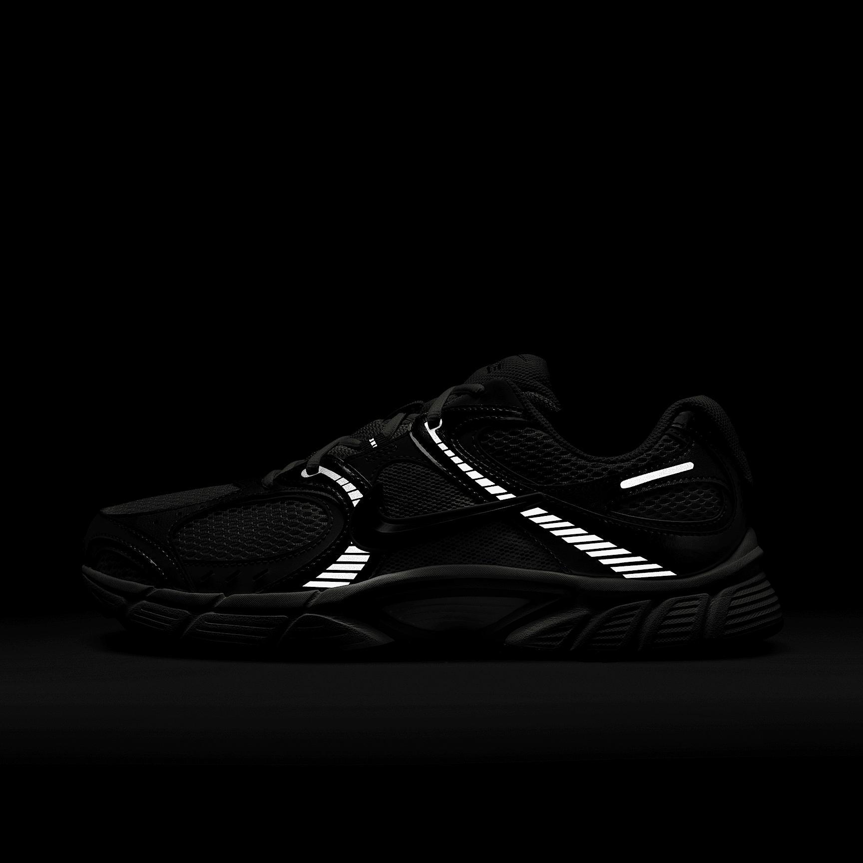 Nike V5 RNR Men's Shoes Product Image