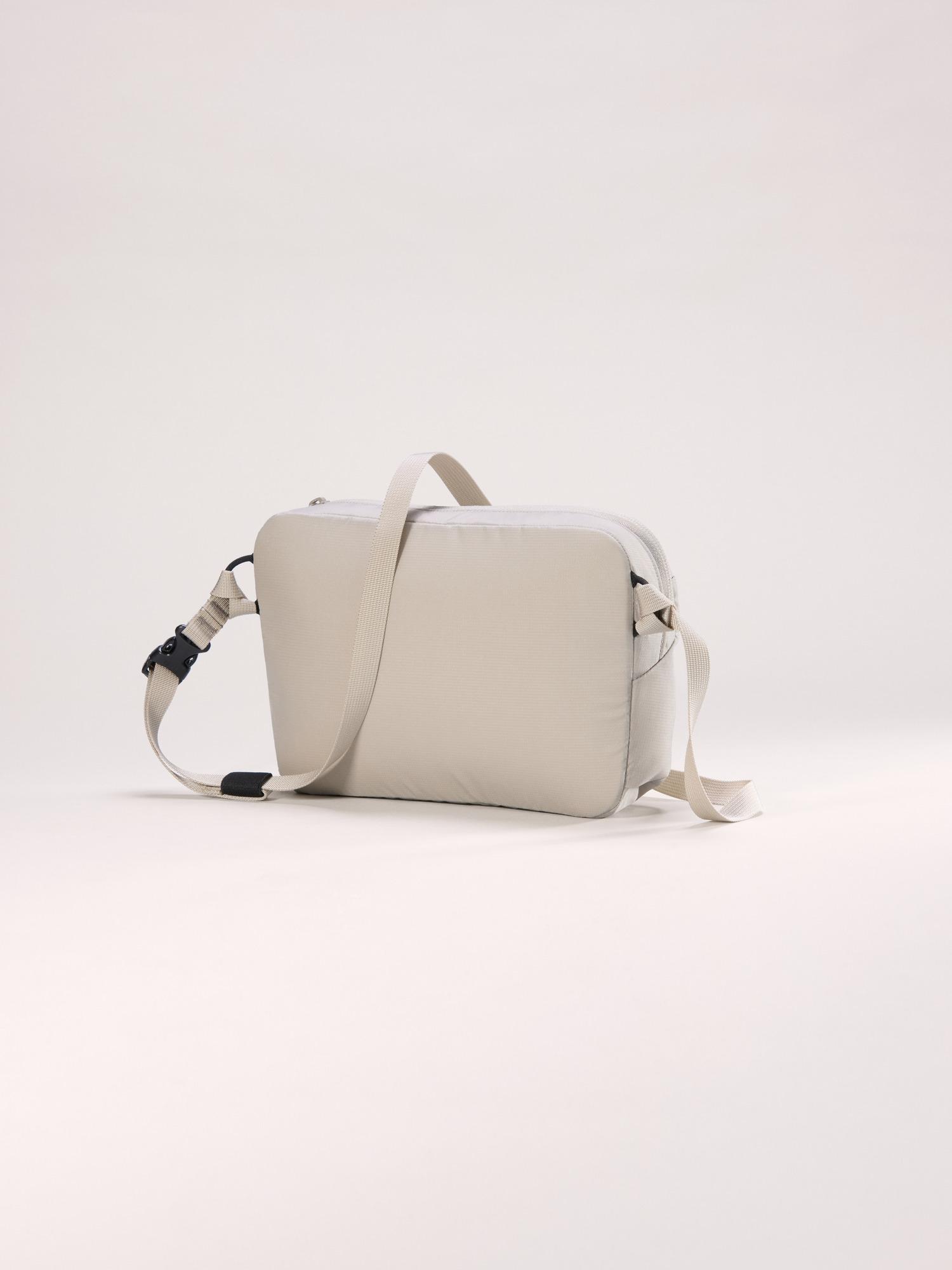 Heliad Crossbody Bag Product Image