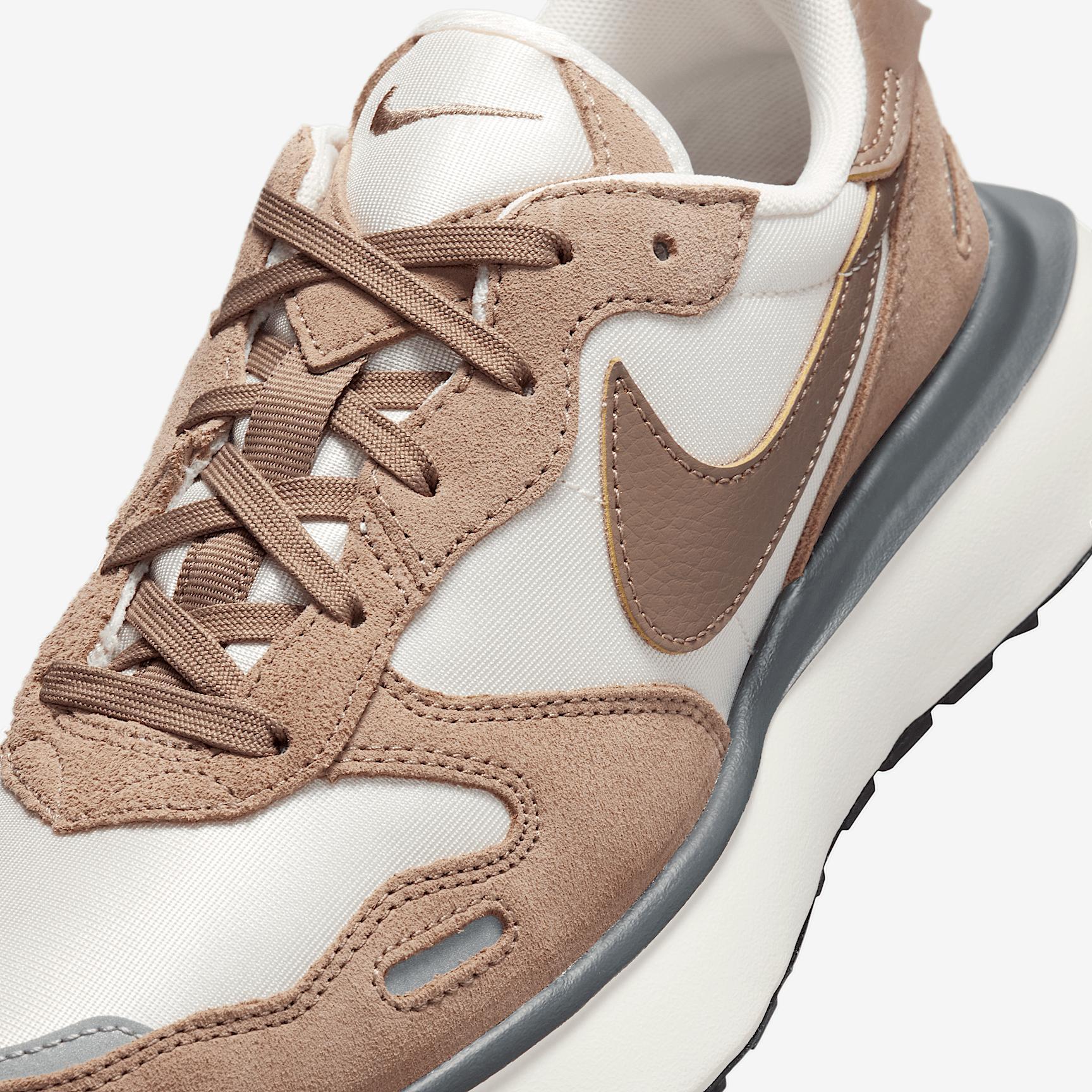 Nike Phoenix Waffle Women's Shoes Product Image