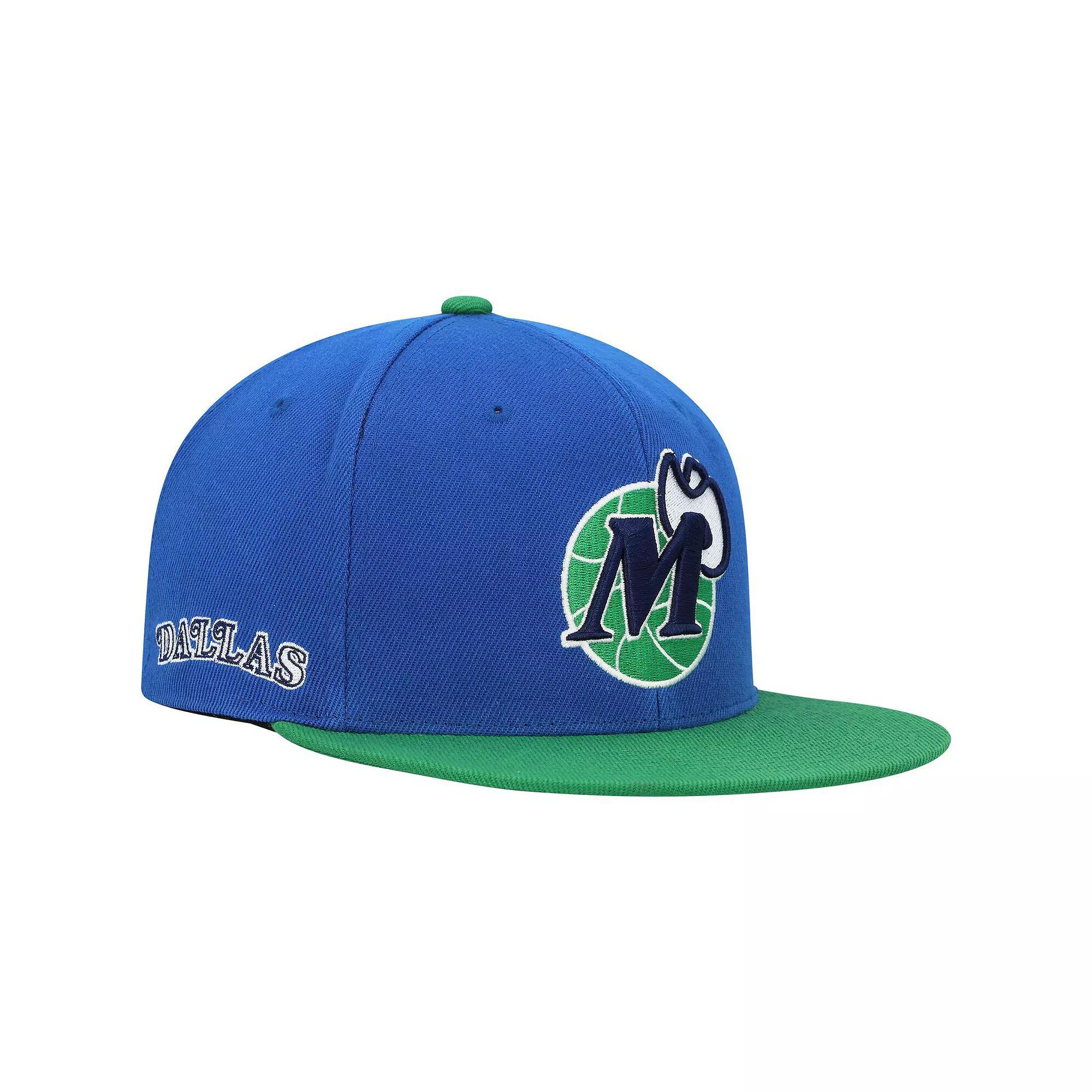 Mens Mitchell & Ness /Green Dallas Mavericks Hardwood Classics Snapback Hat Product Image