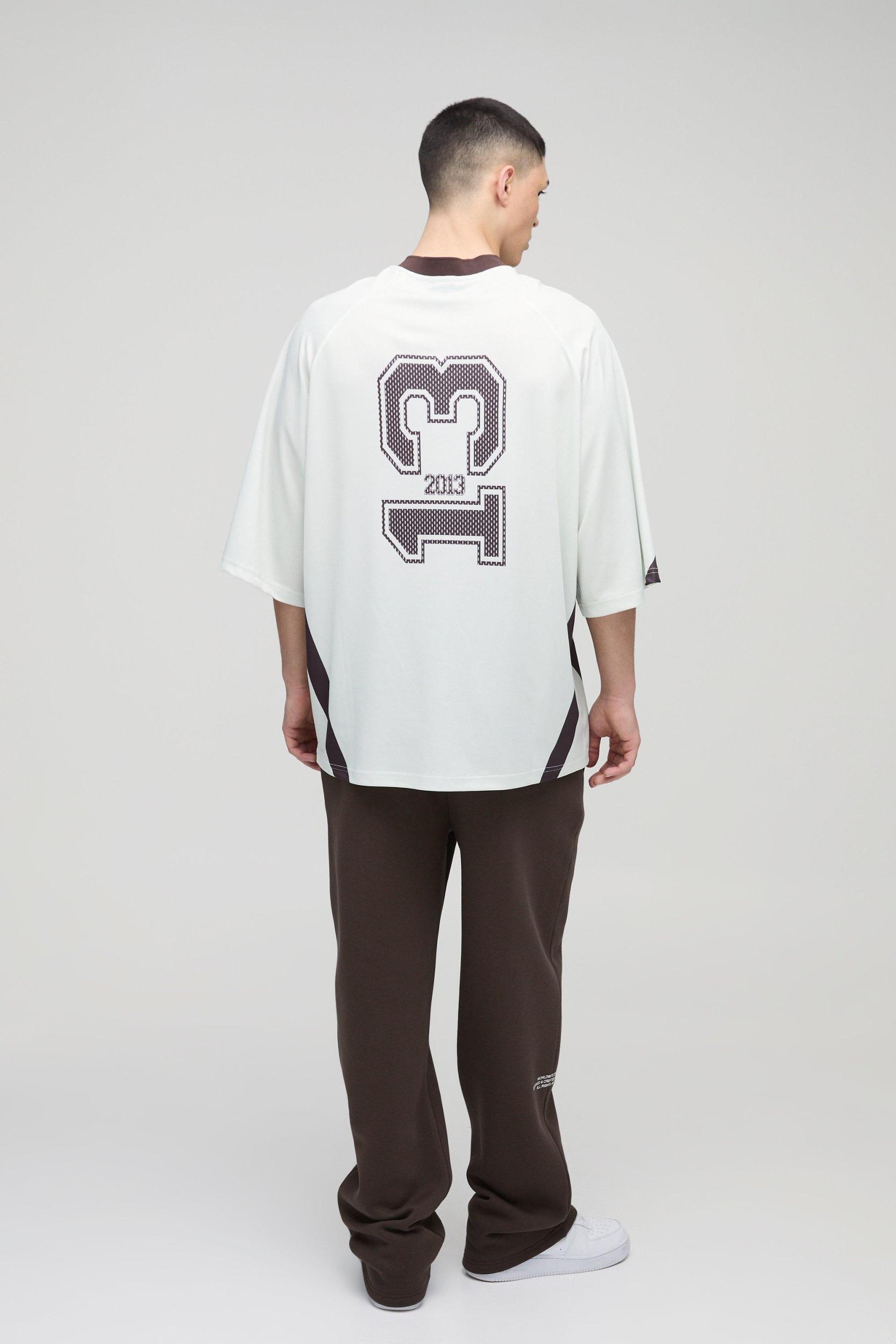 Oversized Longline V Neck Mesh Hockey Top | boohooMAN USA Product Image