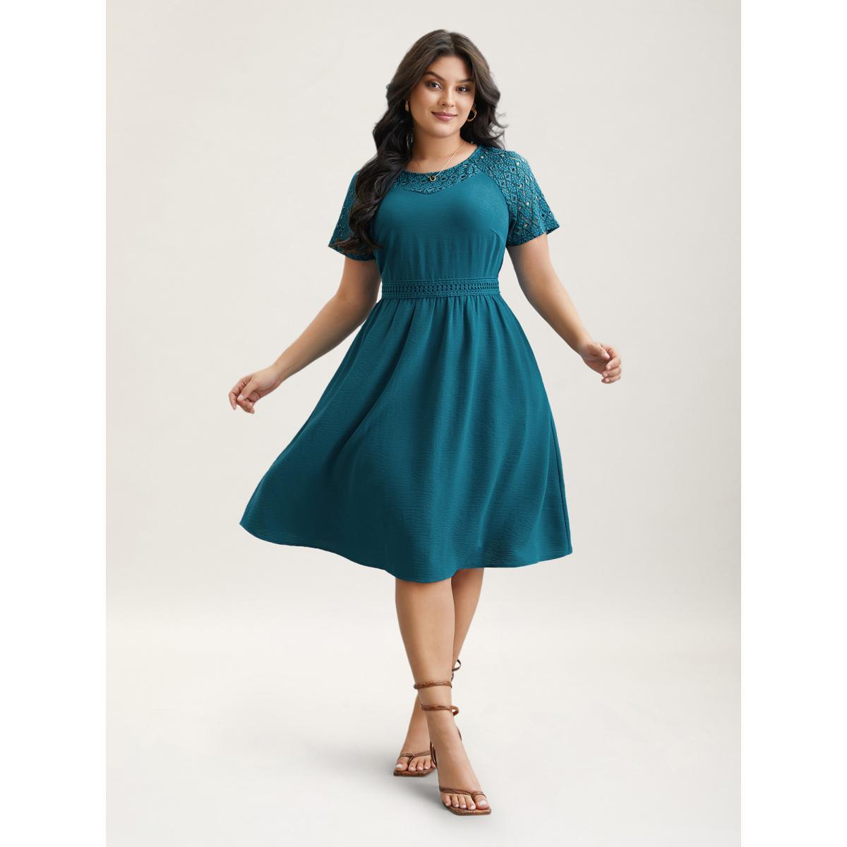 Plus Size Lace Cut-Out Raglan Sleeve Pockets Midi Dress Aegean Women Elegant Woven ribbon&lace trim Round Neck Short sleeve Curvy BloomChic 12/L Product Image
