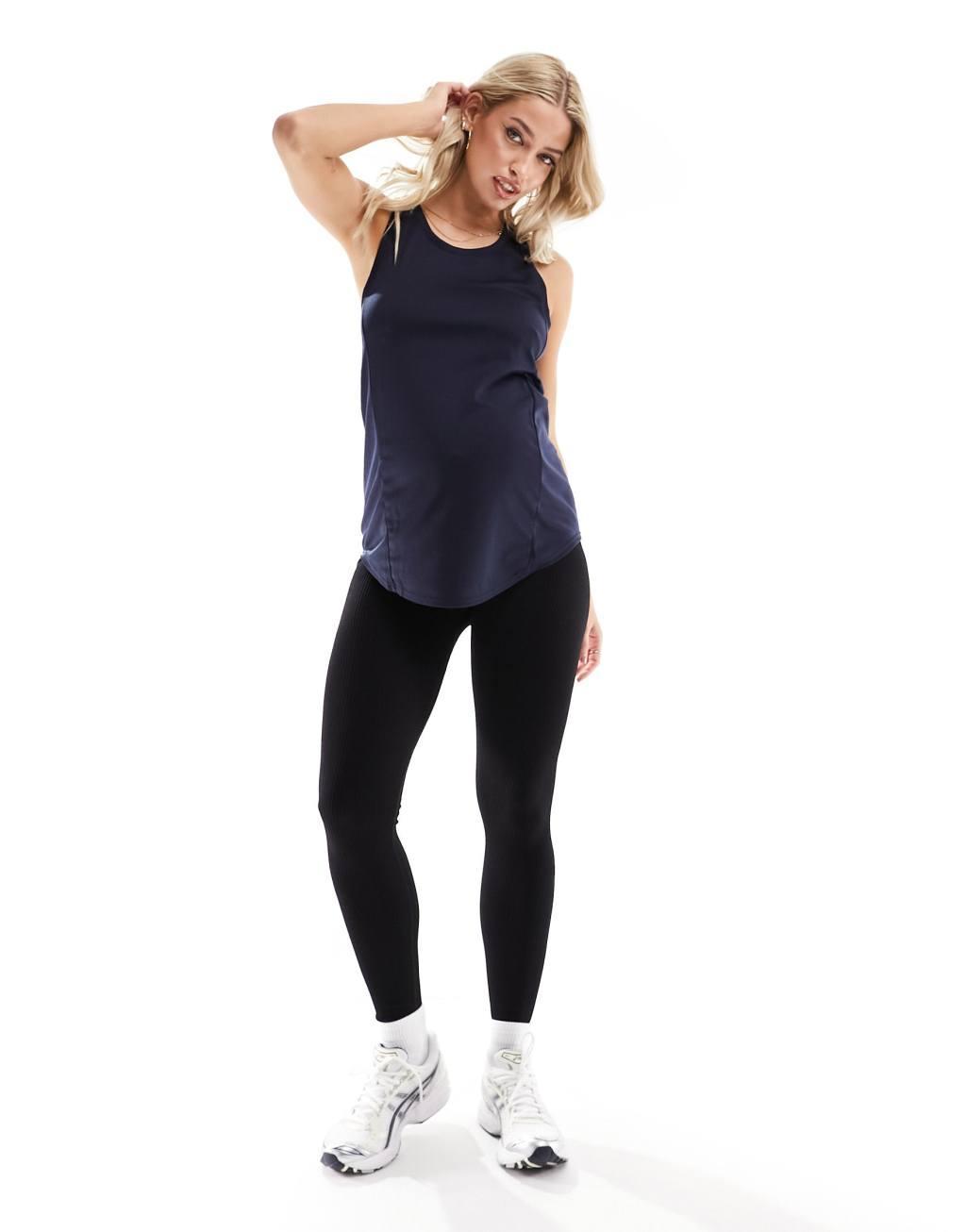 4505 Maternity Icon seamless rib gym legging in black  Product Image