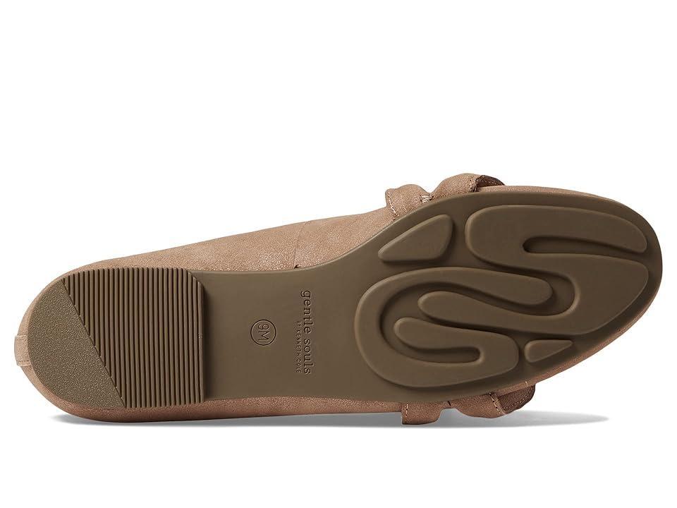 Gentle Souls by Kenneth Cole Eugene Chain (Mushroom) Women's Shoes Product Image