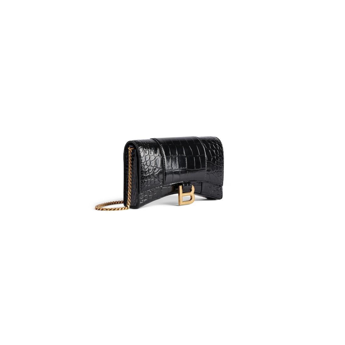Women's Hourglass Wallet On Chain in Black Product Image