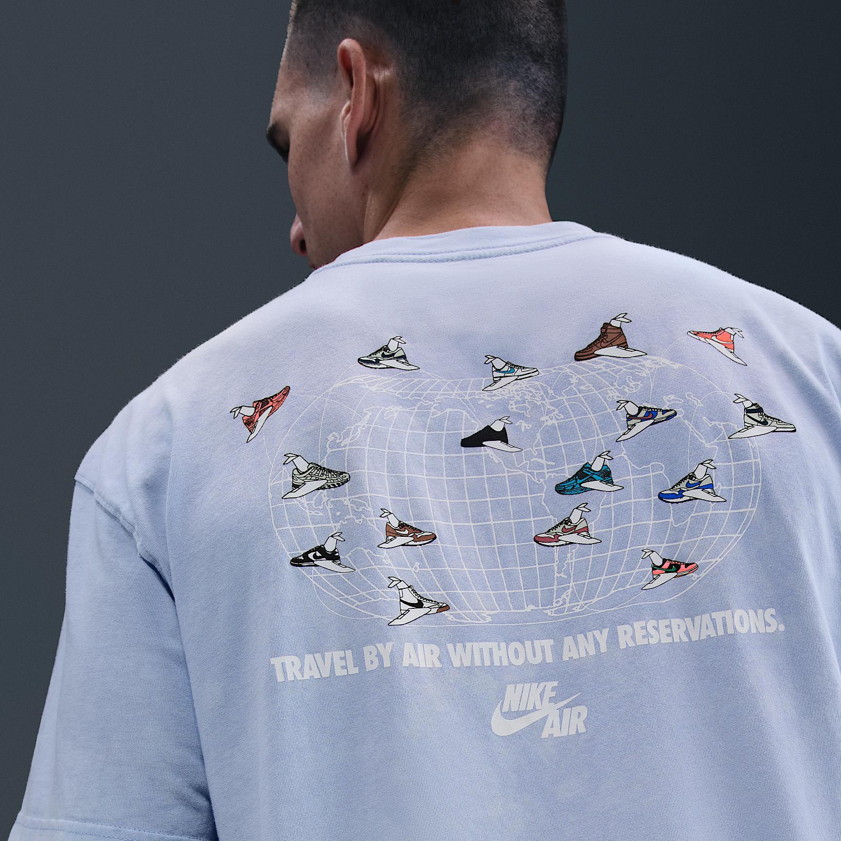 Nike Sportswear T-Shirt Product Image