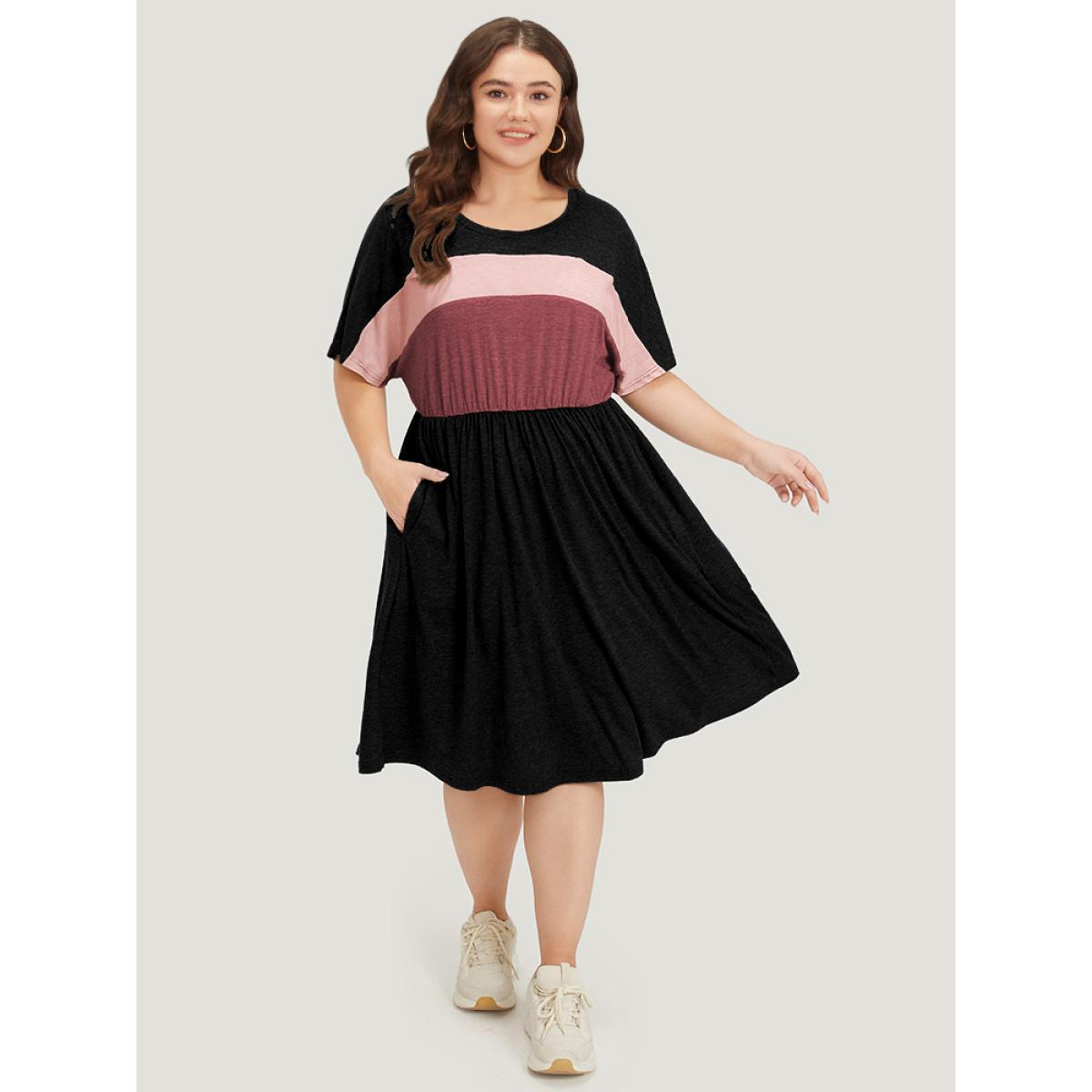 Plus Size Supersoft Essentials Contrast Pocket Gathered Elastic Waist Dress Black Women Casual Plain Round Neck Short sleeve Curvy Midi Dress BloomChic 18-20/2X Product Image