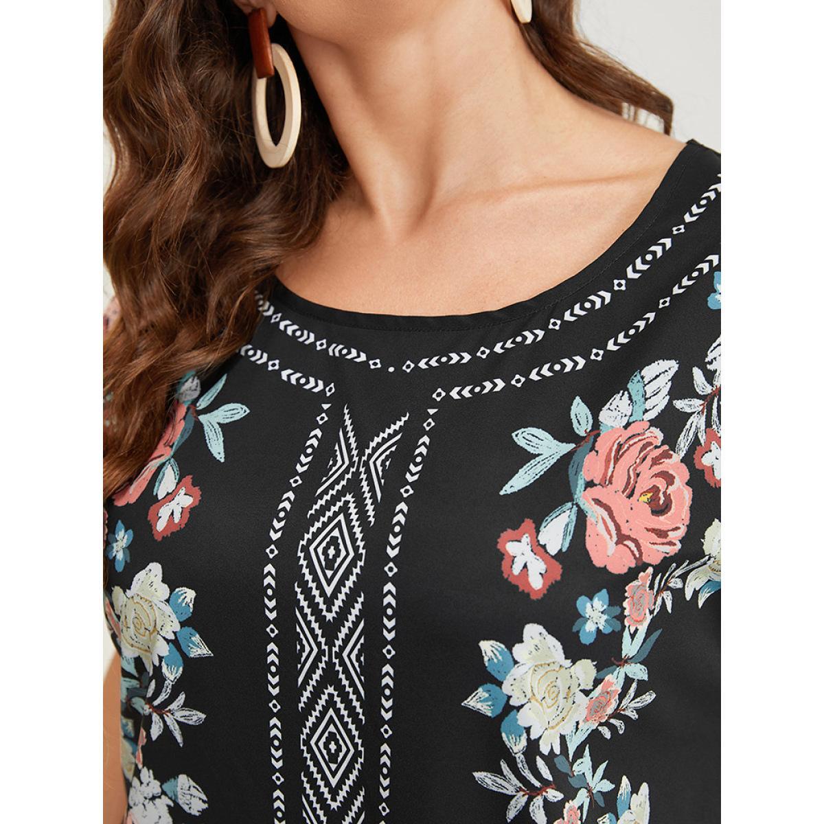 Plus Size Bandana Pocket Round Neck Batwing Sleeve Dress BlackFlower Women Vacation Printed Round Neck Cap Sleeve Curvy Knee Dress BloomChic 28/5X Product Image
