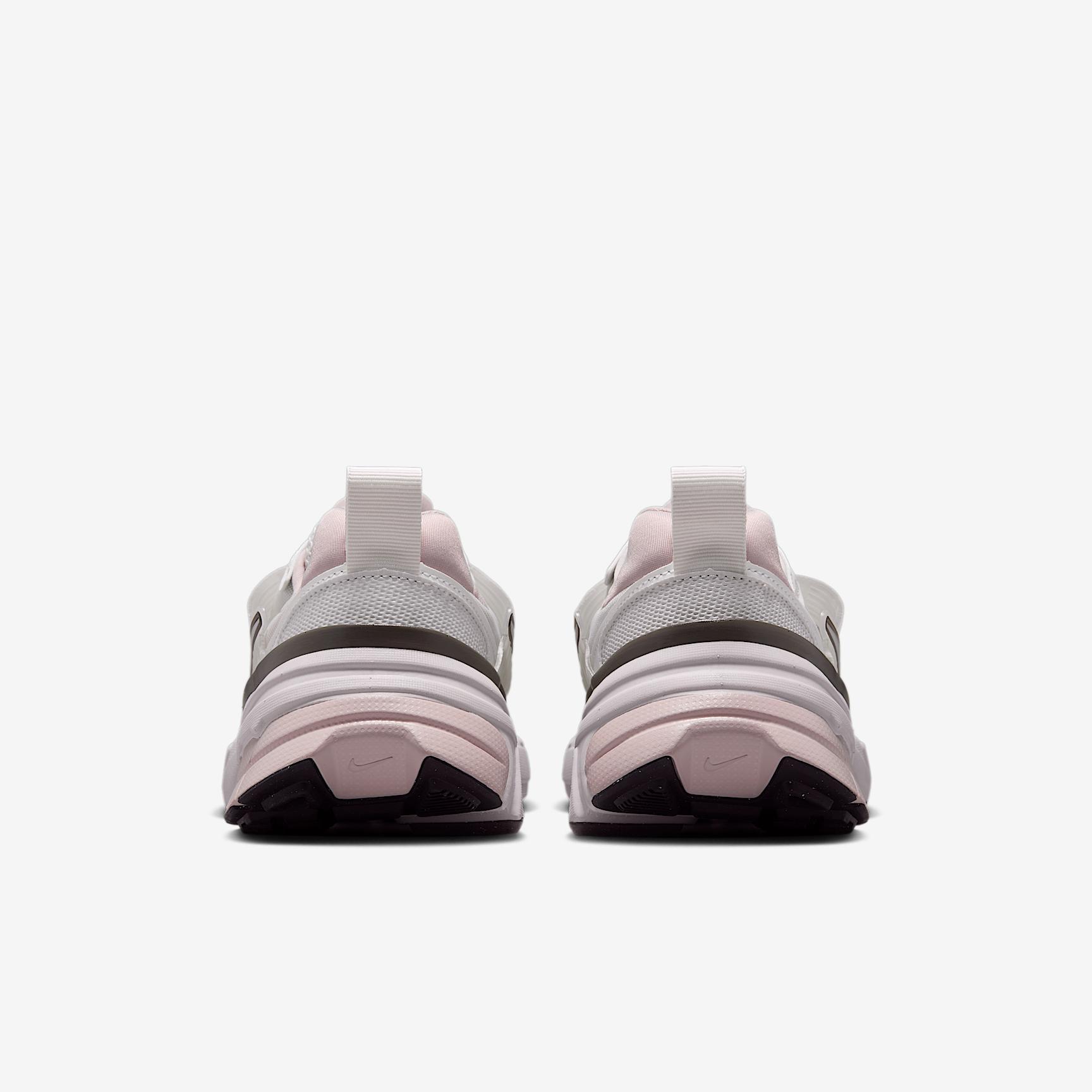 Nike Women's V2K Run Shoes Product Image