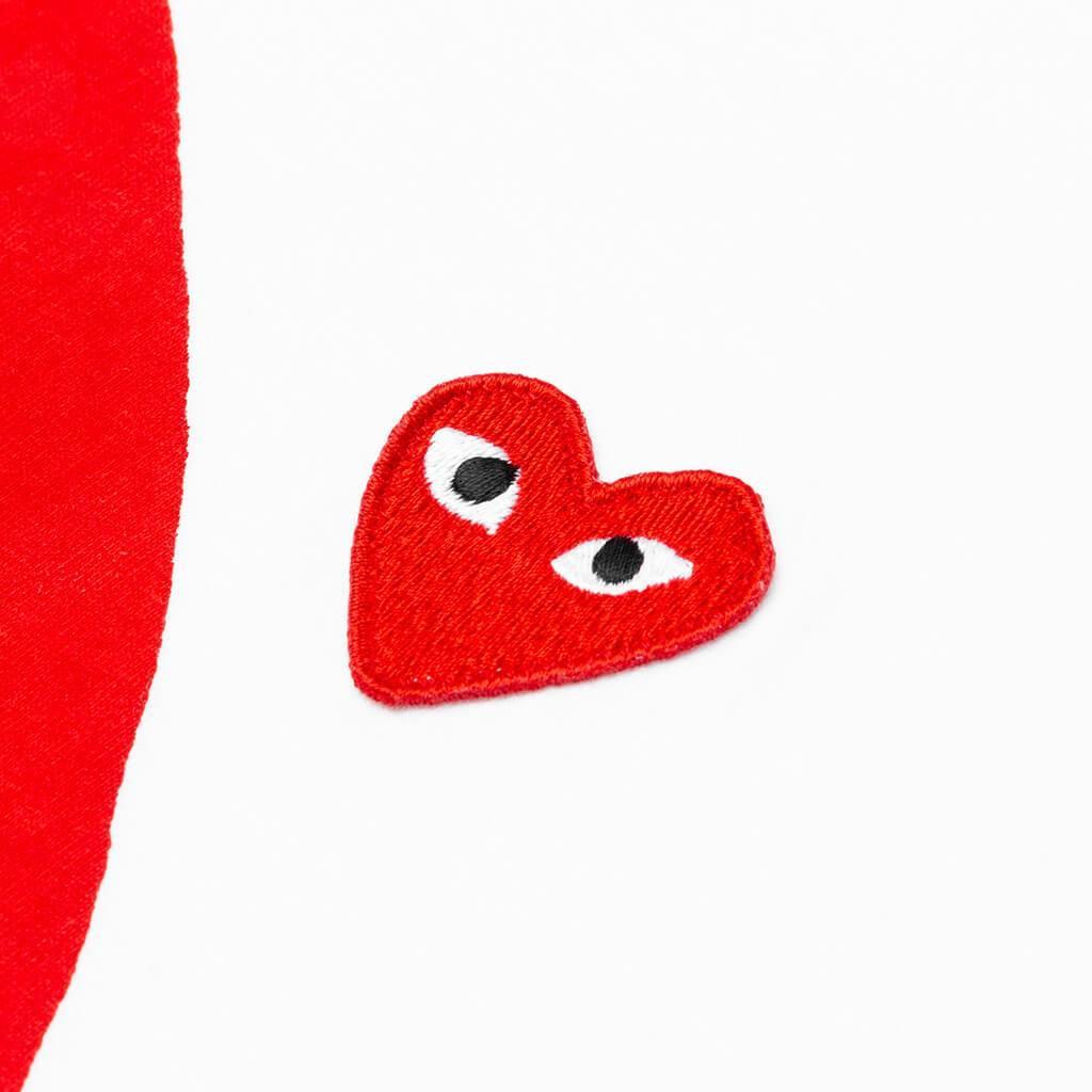 Blue Eyes Red Heart T-Shirt - White Male Product Image