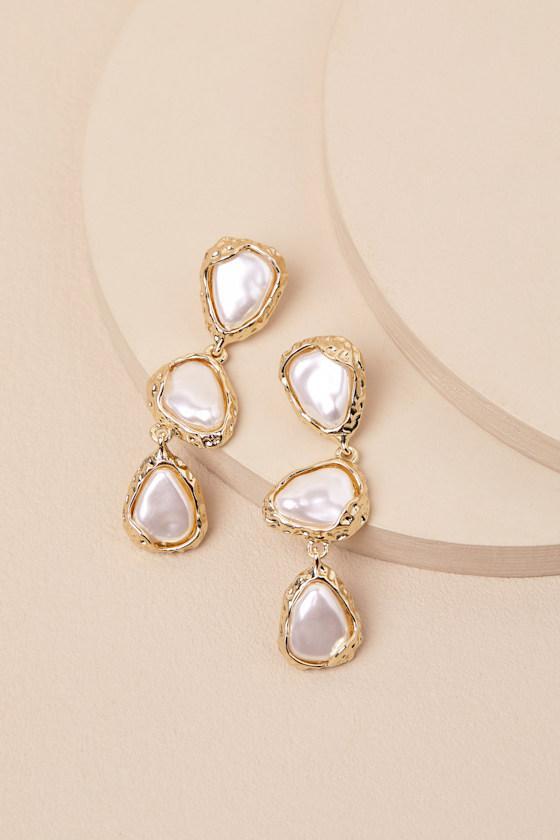 Heights Gold Pearl Drop Earrings Product Image