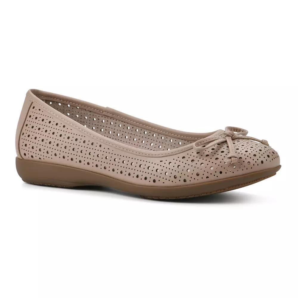 Cliffs by White Mountain Cheryl Women's Flats, Size: 10, Natural Burnished Smth Product Image