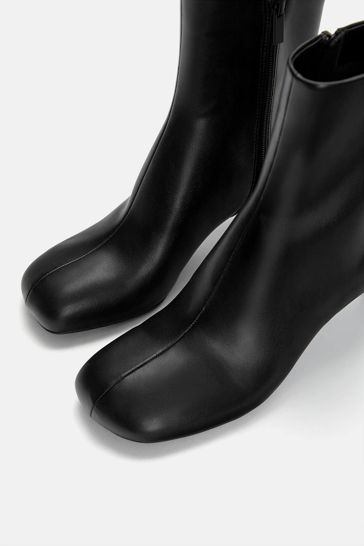 High-heel ankle boots with round toe Product Image
