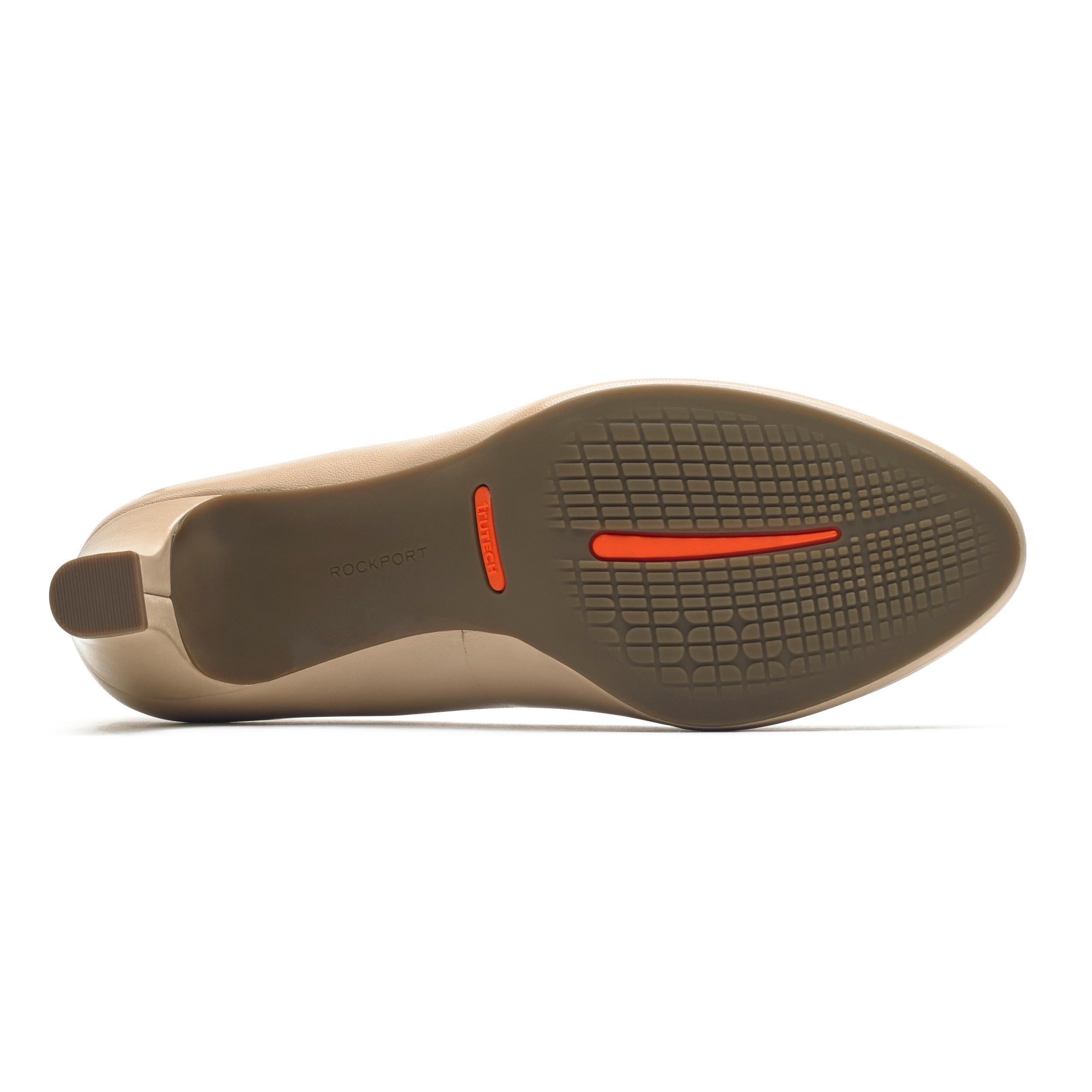 Women's Total Motion Leah Pump Product Image