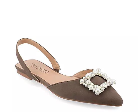 Journee Collection Womens Hannae Wideflat Product Image