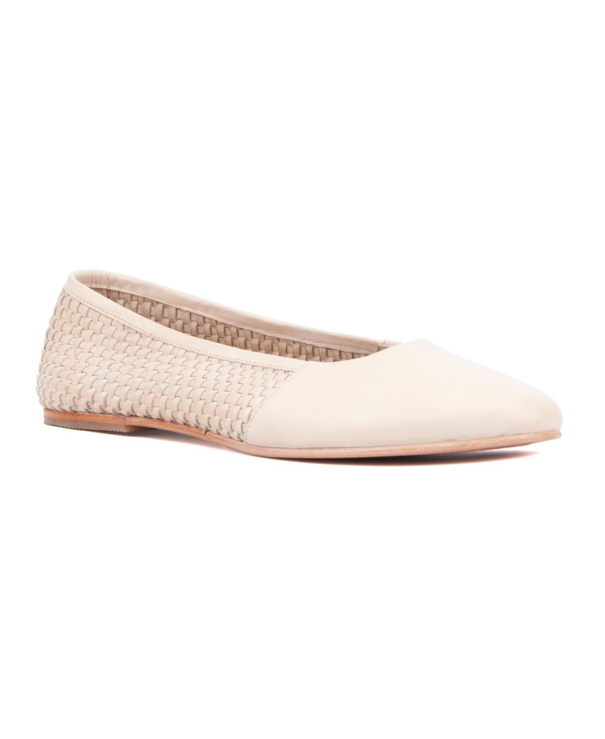 Vintage Foundry Co. Womens Wilma Ballet Flat Product Image