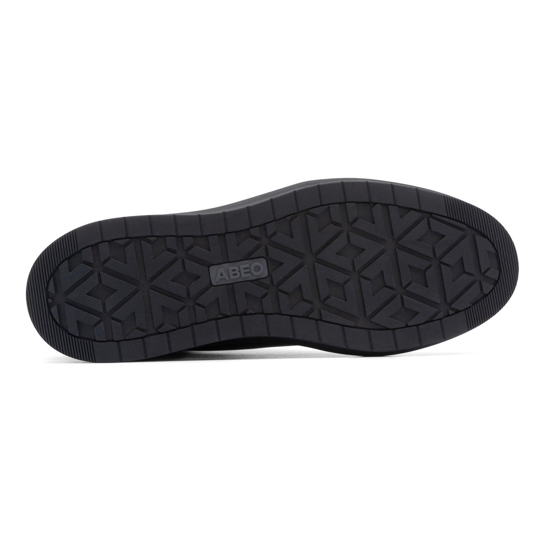 Passage Lace Up Metatarsal Female Product Image