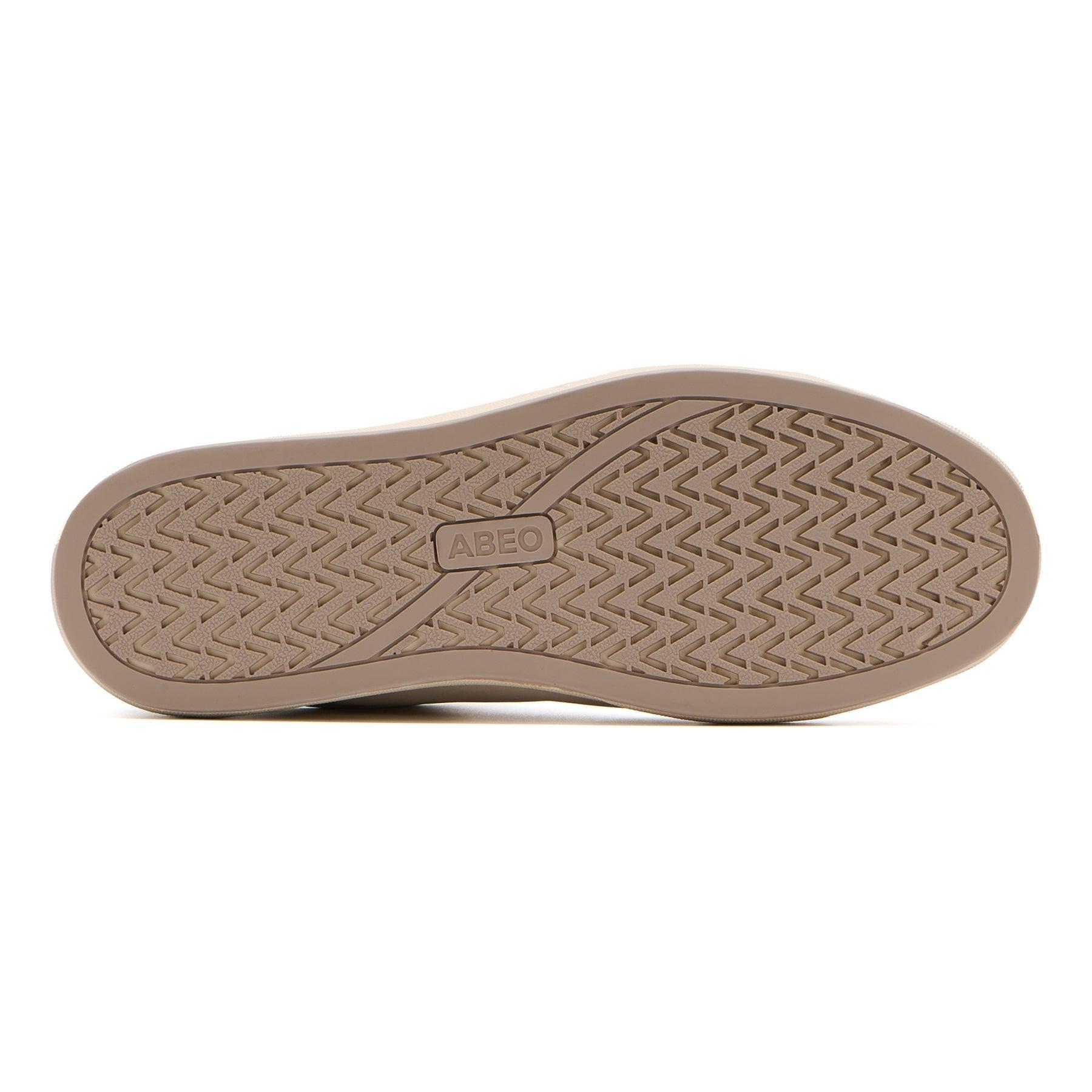 Encore Sneaker Female Product Image