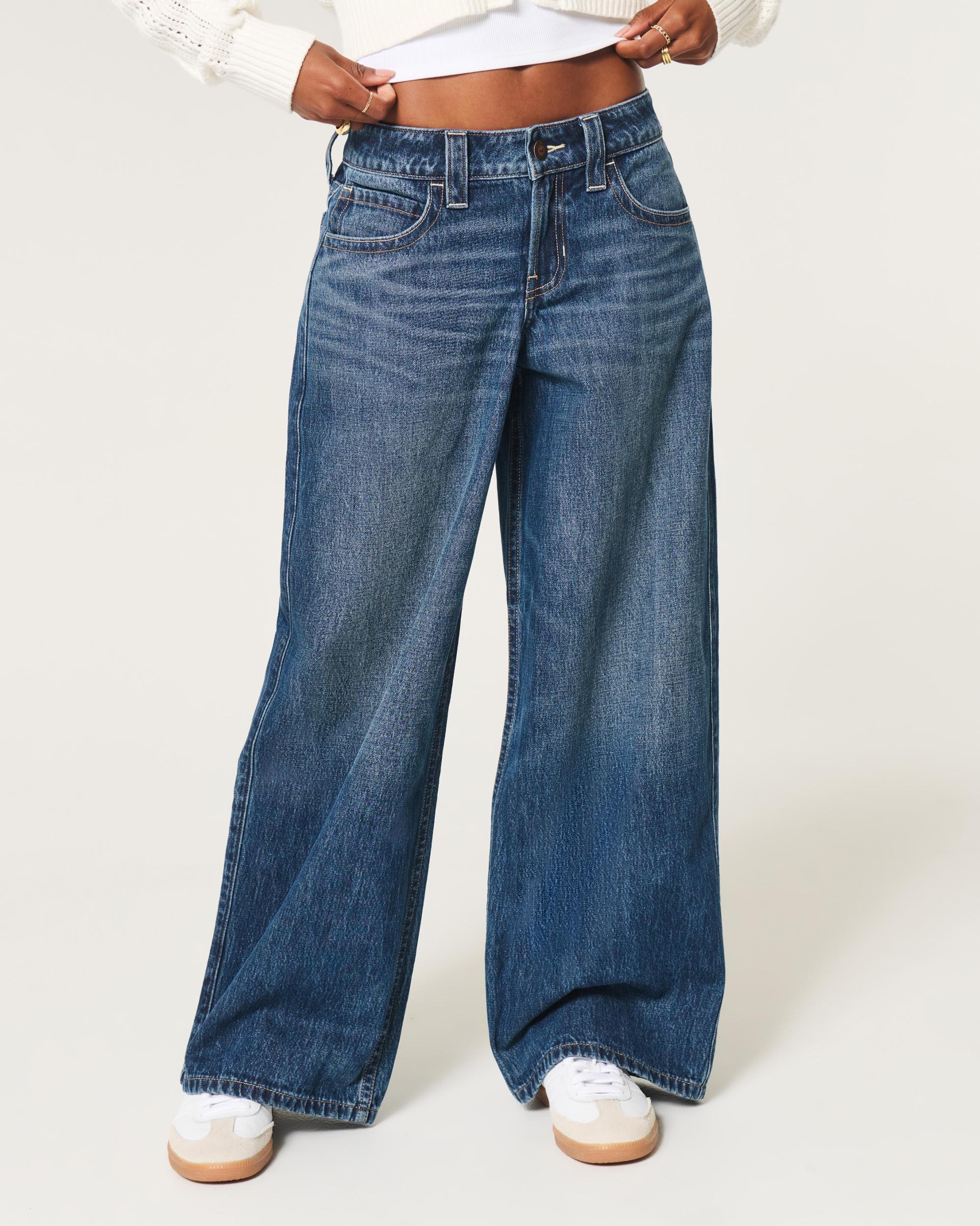 Low-Rise Medium Wash Super Baggy Jeans Product Image