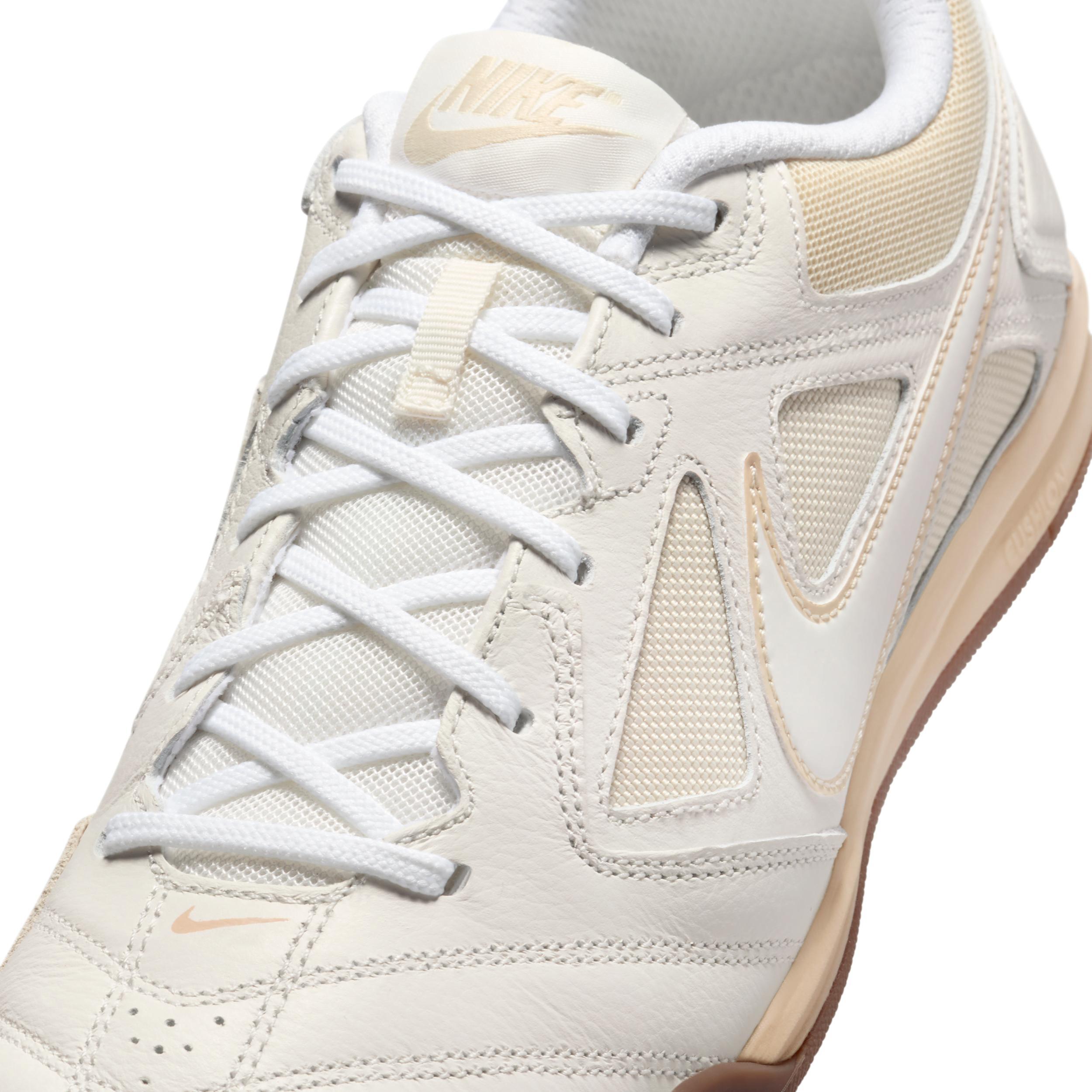 Nike Men's Gato Shoes Product Image