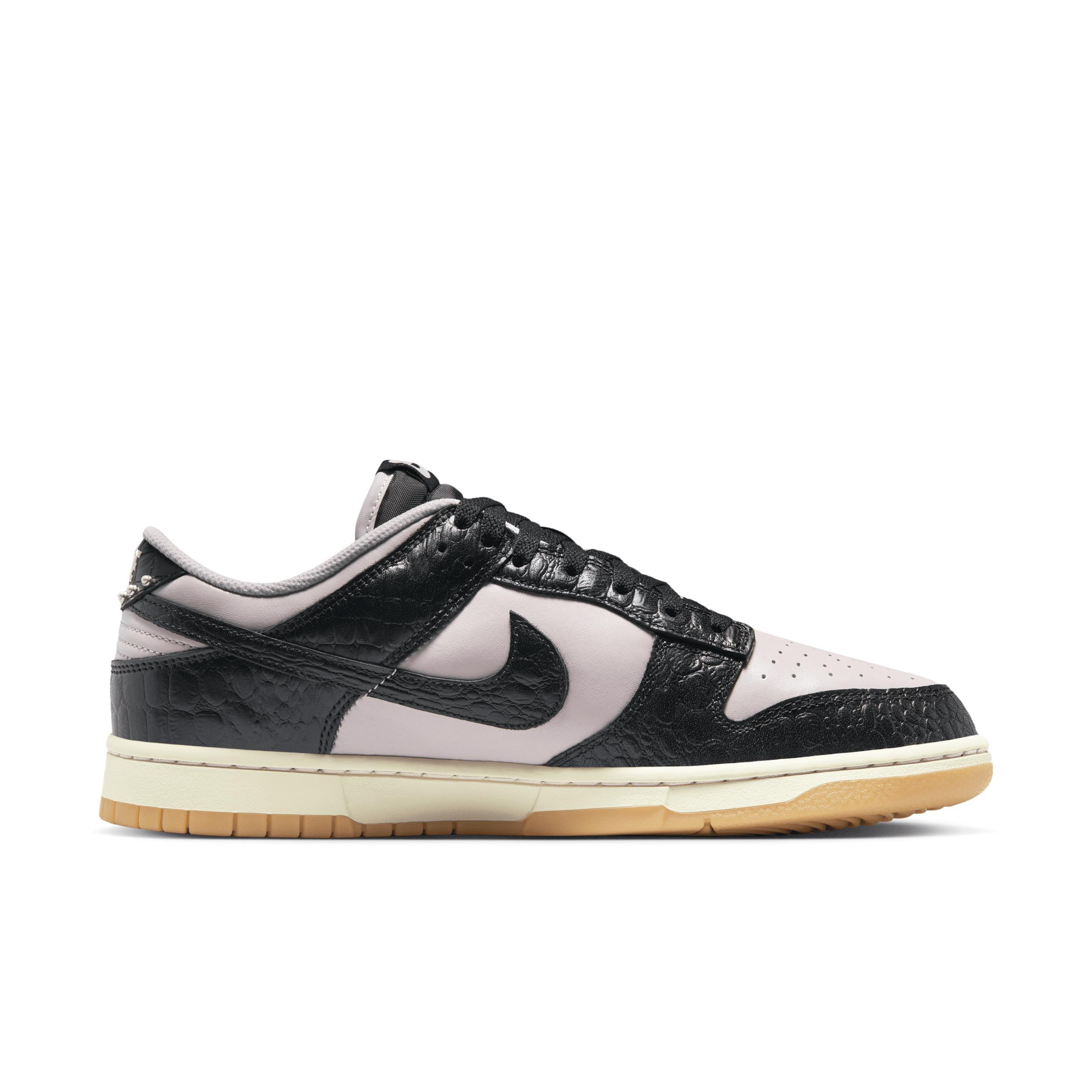 Nike Men's Dunk Low Retro Shoes Product Image