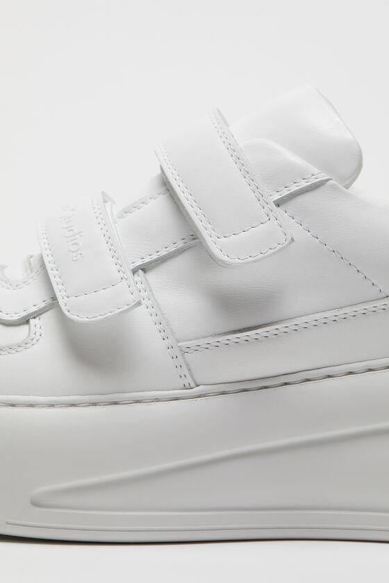 Velcro strap platform sneakers Product Image