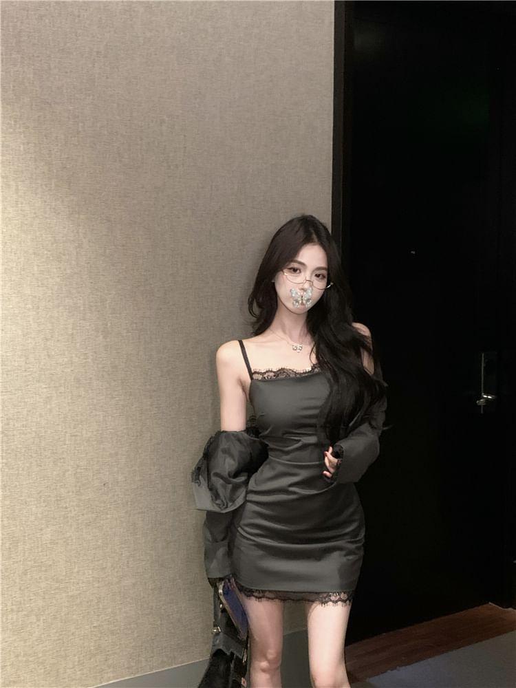 Spaghetti Strap Plain Lace Trim Mini Bodycon Dress / Crop Single-Button Blazer Product Image