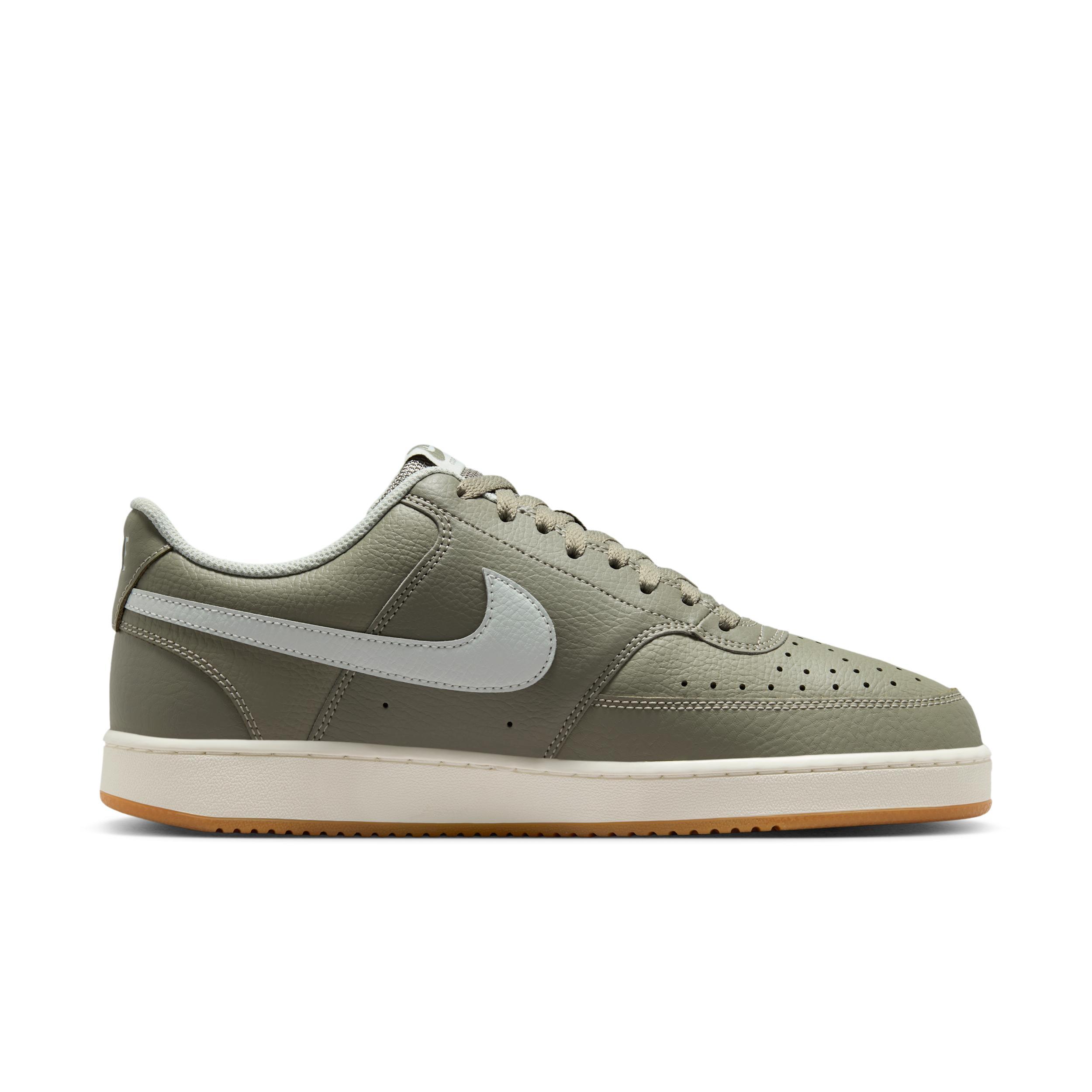 Nike Men's Court Vision Low Shoes Product Image