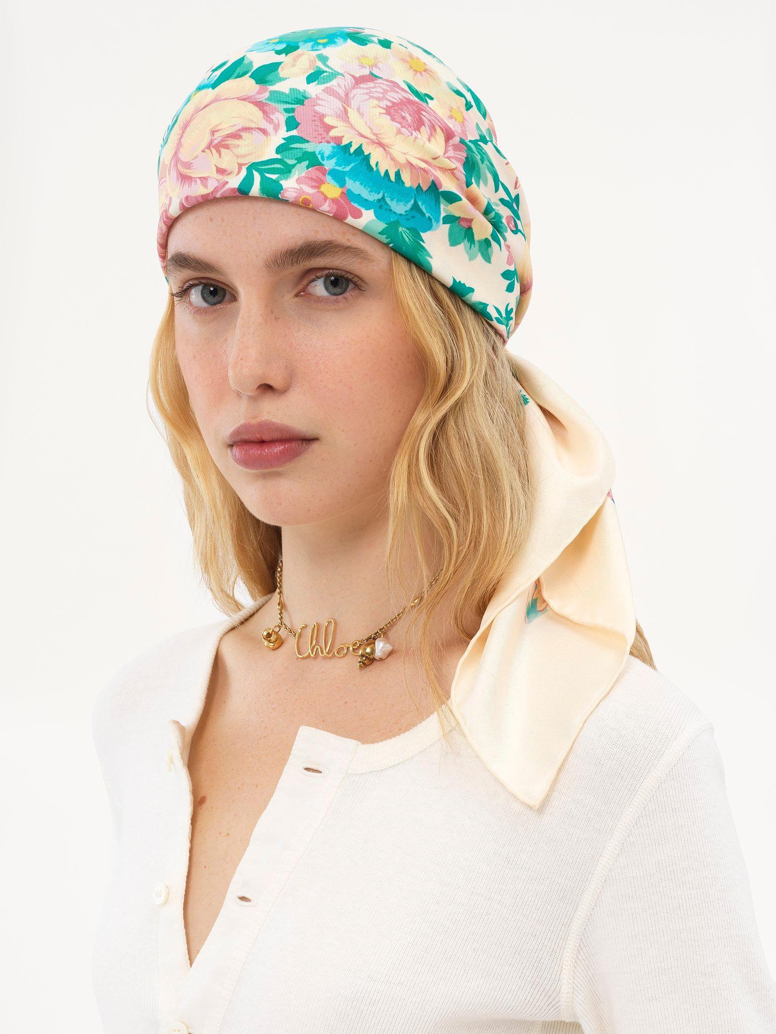 The Chloé Peonies square scarf in silk twill Product Image