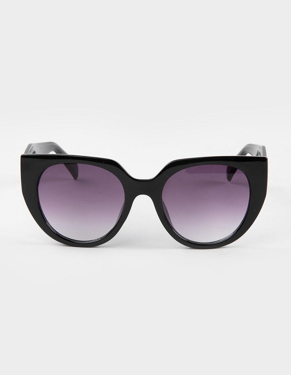 RSQ Cat Eye Gradient Sunglasses - BLK/WHT Product Image