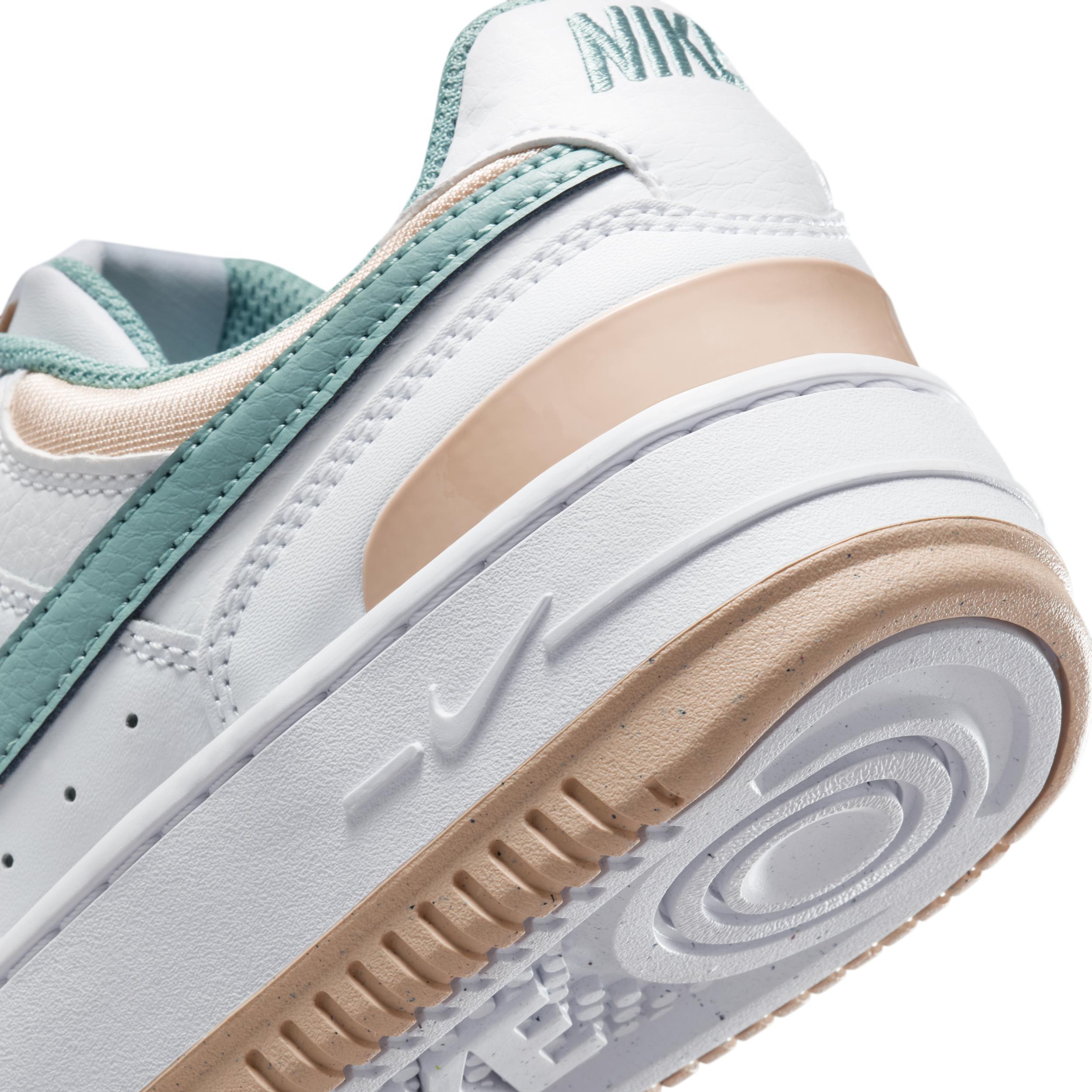 Nike Women's Gamma Force Shoes Product Image
