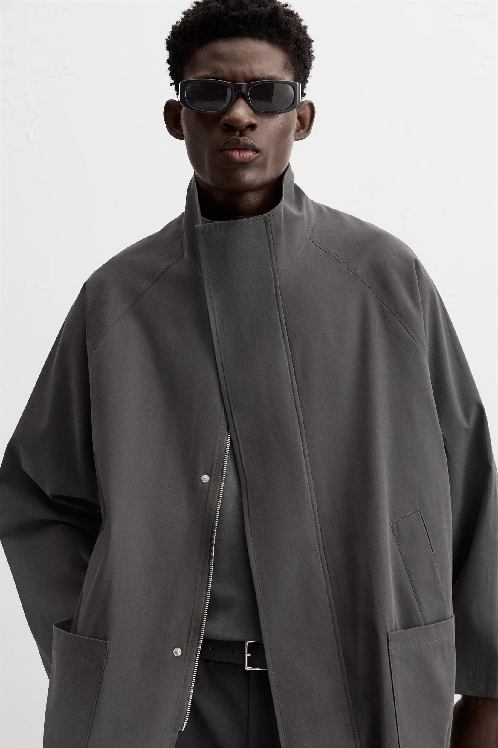 SHORT PARKA WITH POCKETS Product Image